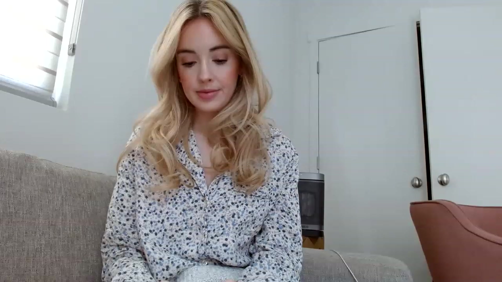 Gallery image thumbnail from Vegansoda's myfreecams stream on, 04/08/2023, 20:16 image 4 of 20