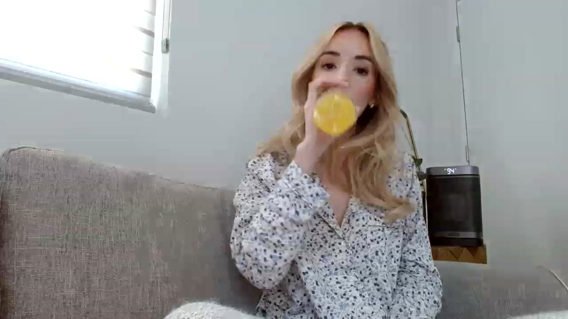 Gallery image thumbnail from Vegansoda's myfreecams stream on, 04/08/2023, 20:16 image 8 of 20