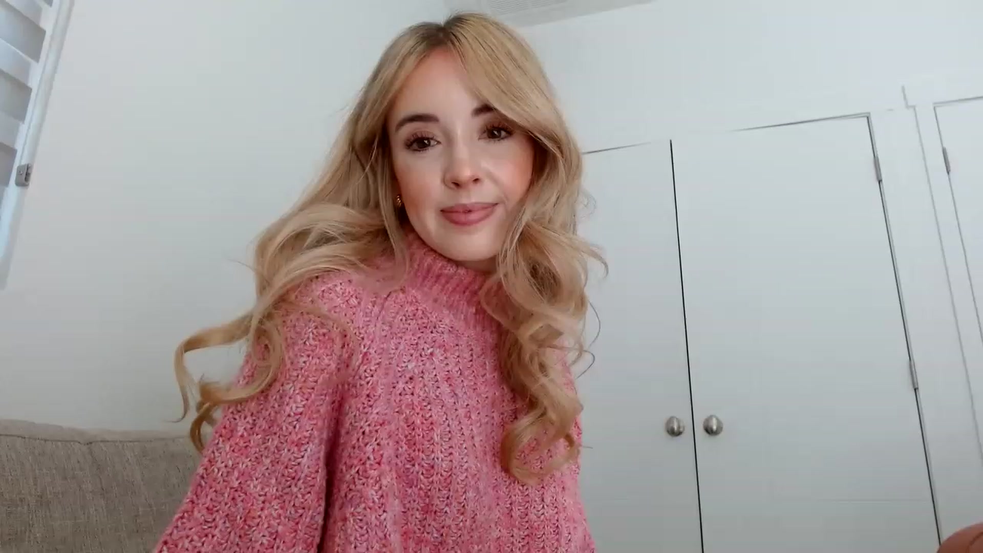 Gallery image thumbnail from Vegansoda's myfreecams stream on, 04/15/2023, 22:02 image 11 of 20