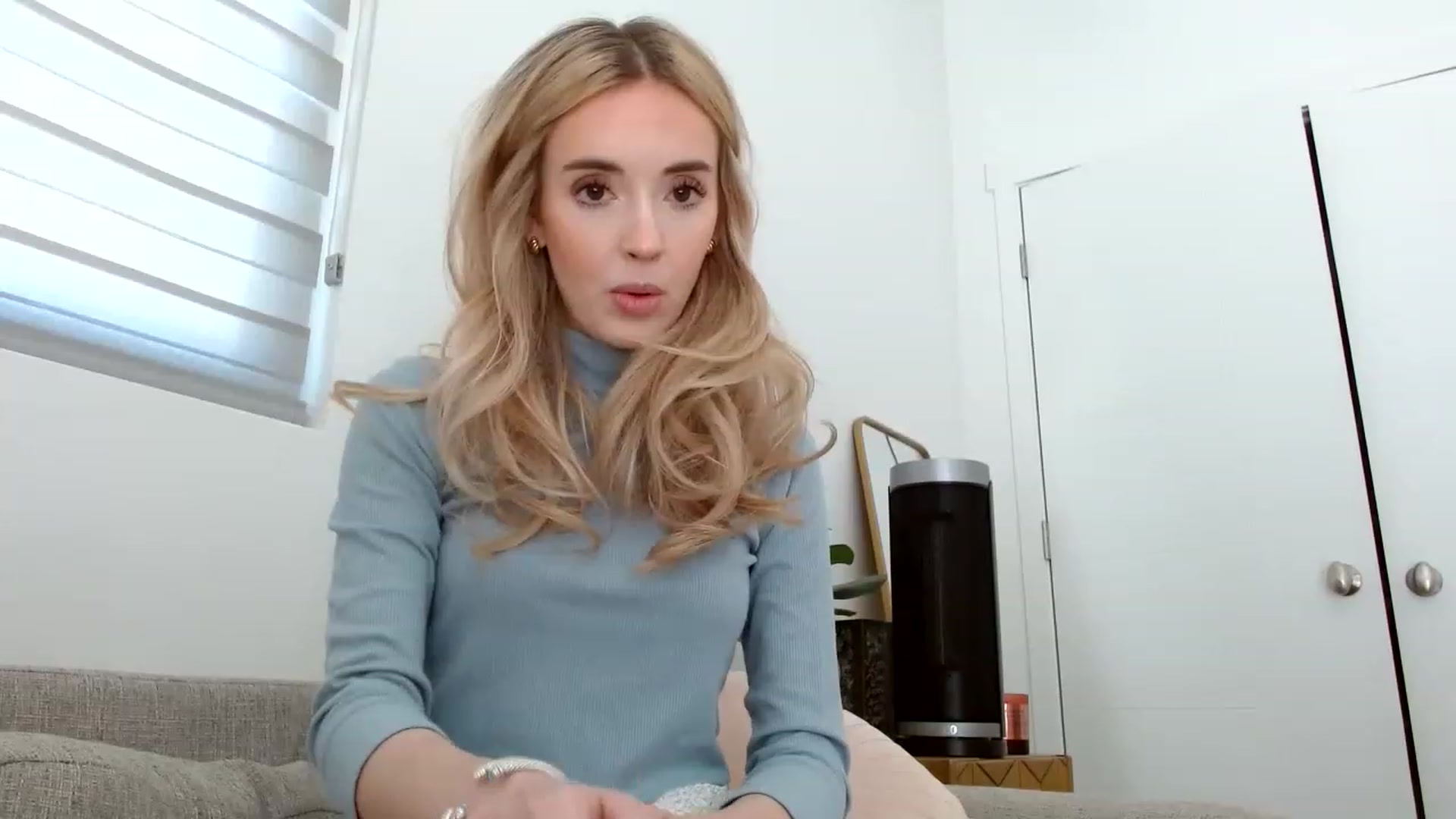 Gallery image thumbnail from Vegansoda's myfreecams stream on, 04/16/2023, 20:32 image 7 of 20