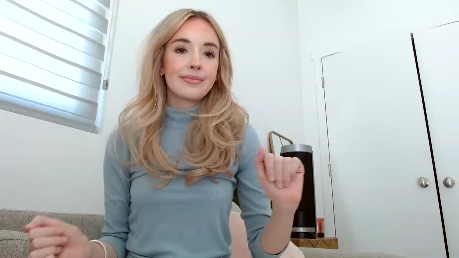 Gallery image thumbnail from Vegansoda's myfreecams stream on, 04/16/2023, 20:32 image 12 of 20