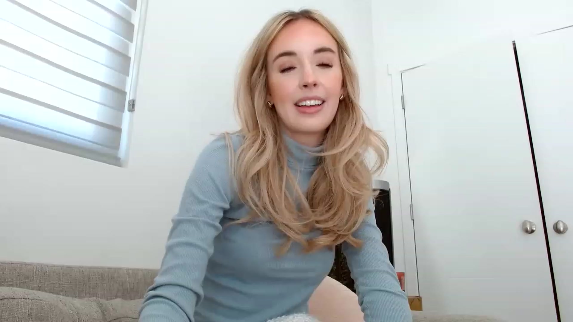 Gallery image thumbnail from Vegansoda's myfreecams stream on, 04/16/2023, 20:32 image 10 of 20