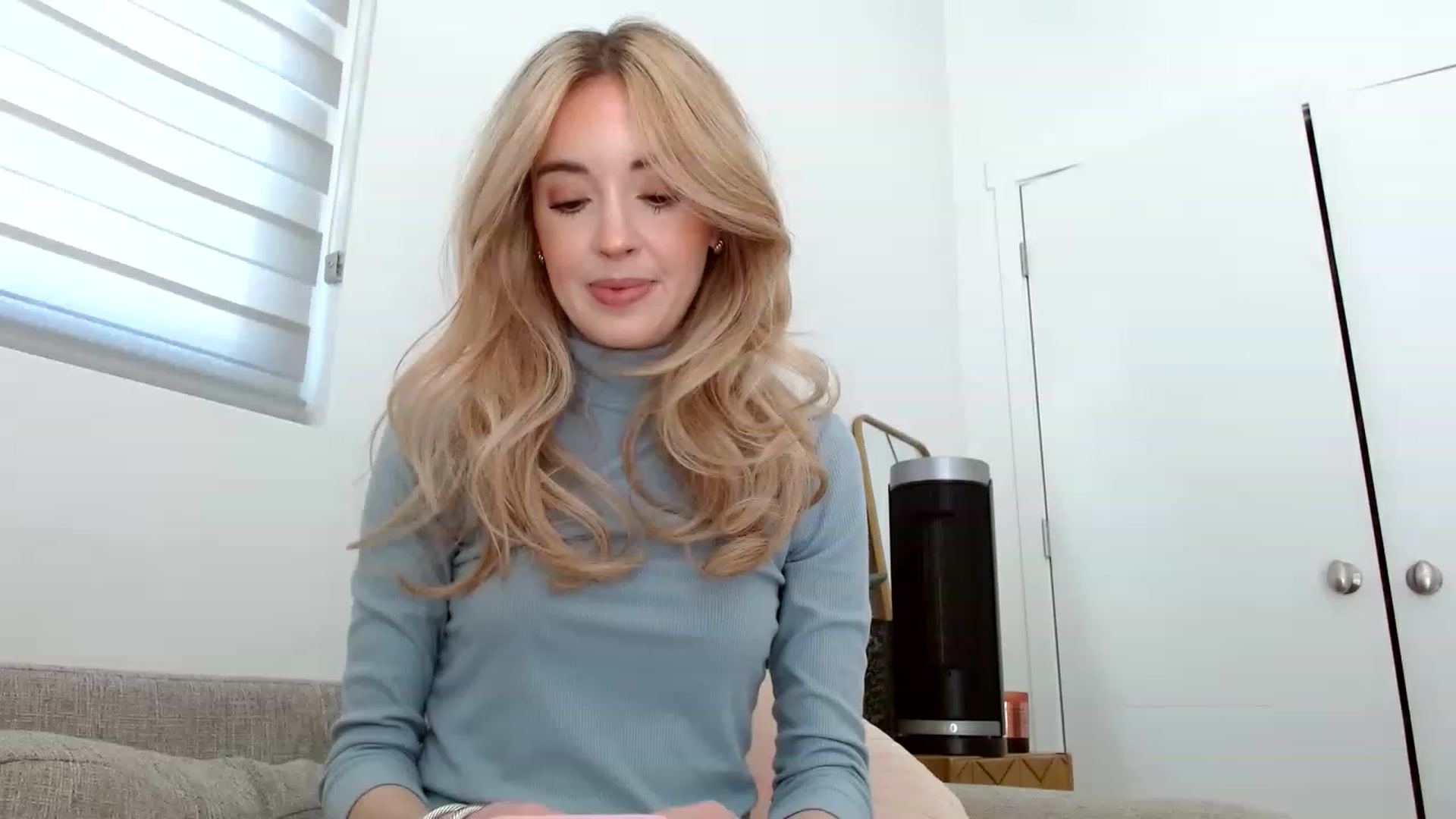 Gallery image thumbnail from Vegansoda's myfreecams stream on, 04/16/2023, 20:32 image 19 of 20