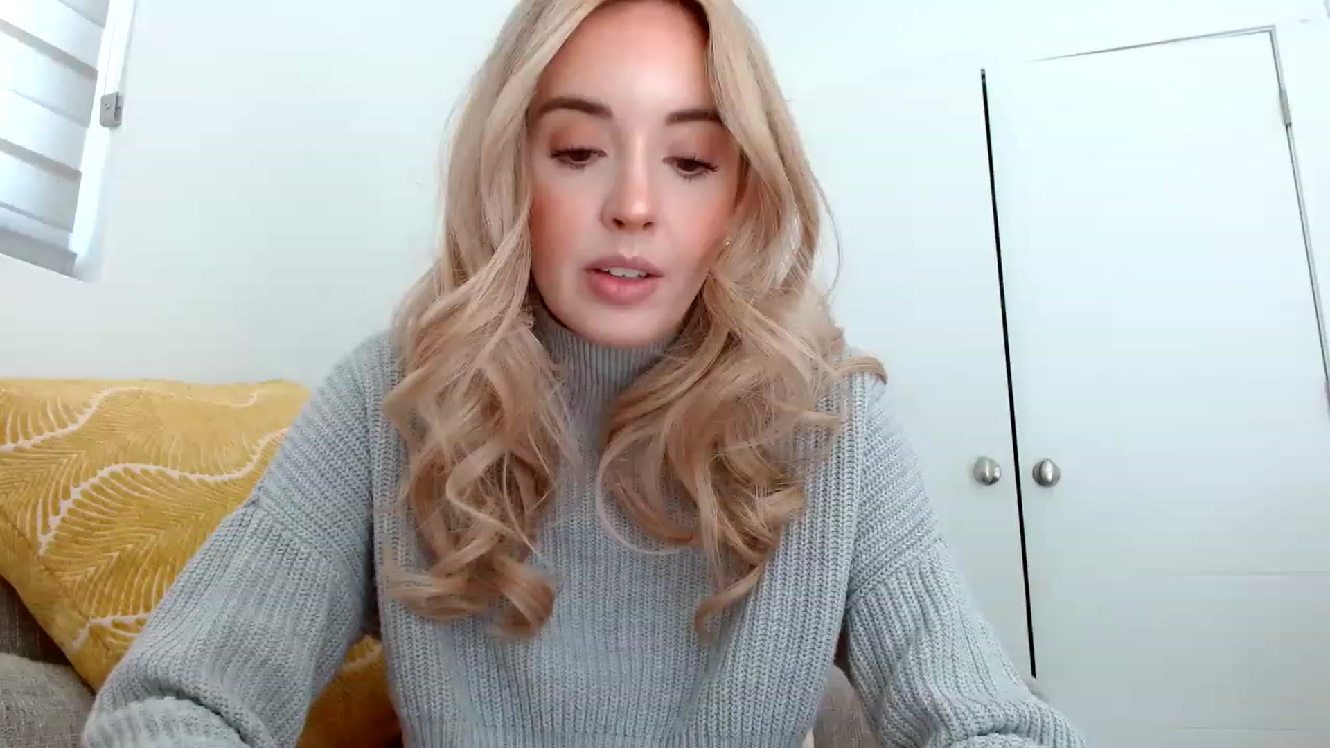 Gallery image thumbnail from Vegansoda's myfreecams stream on, 04/17/2023, 20:42 image 16 of 20