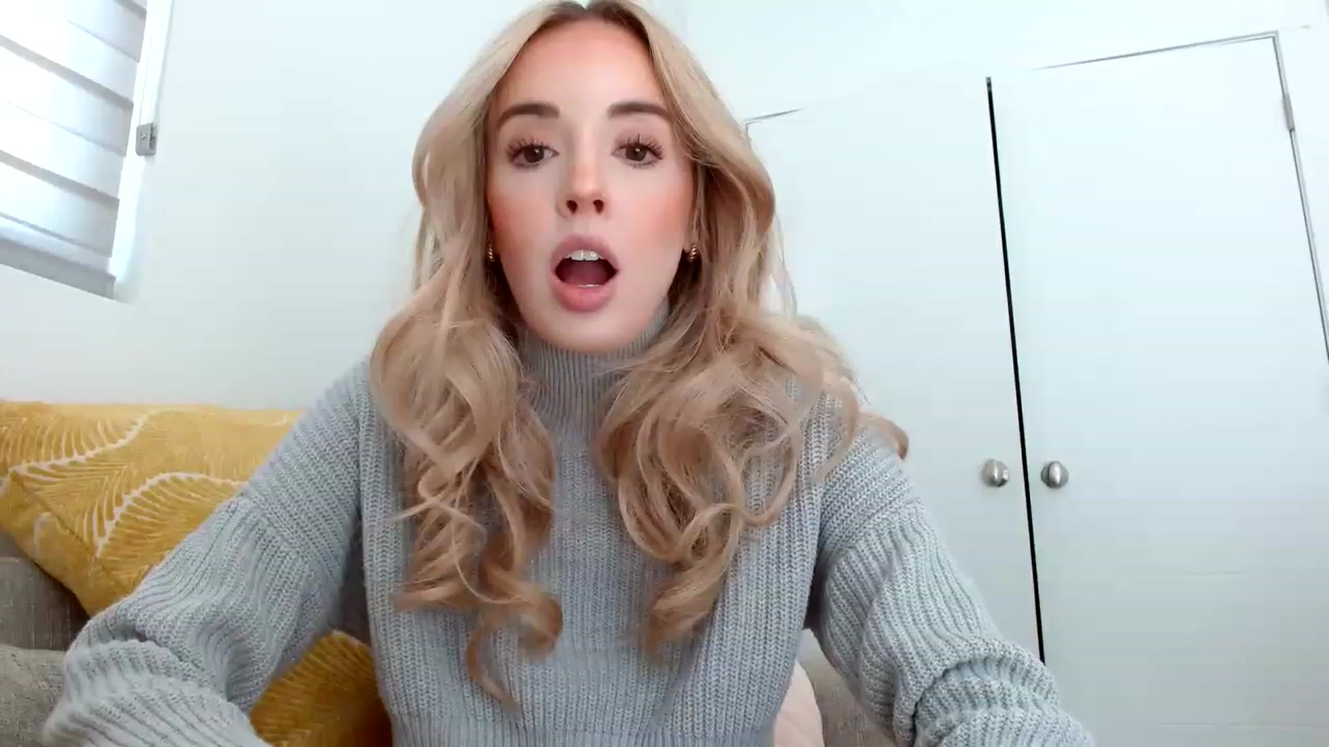 Gallery image thumbnail from Vegansoda's myfreecams stream on, 04/17/2023, 20:42 image 18 of 20