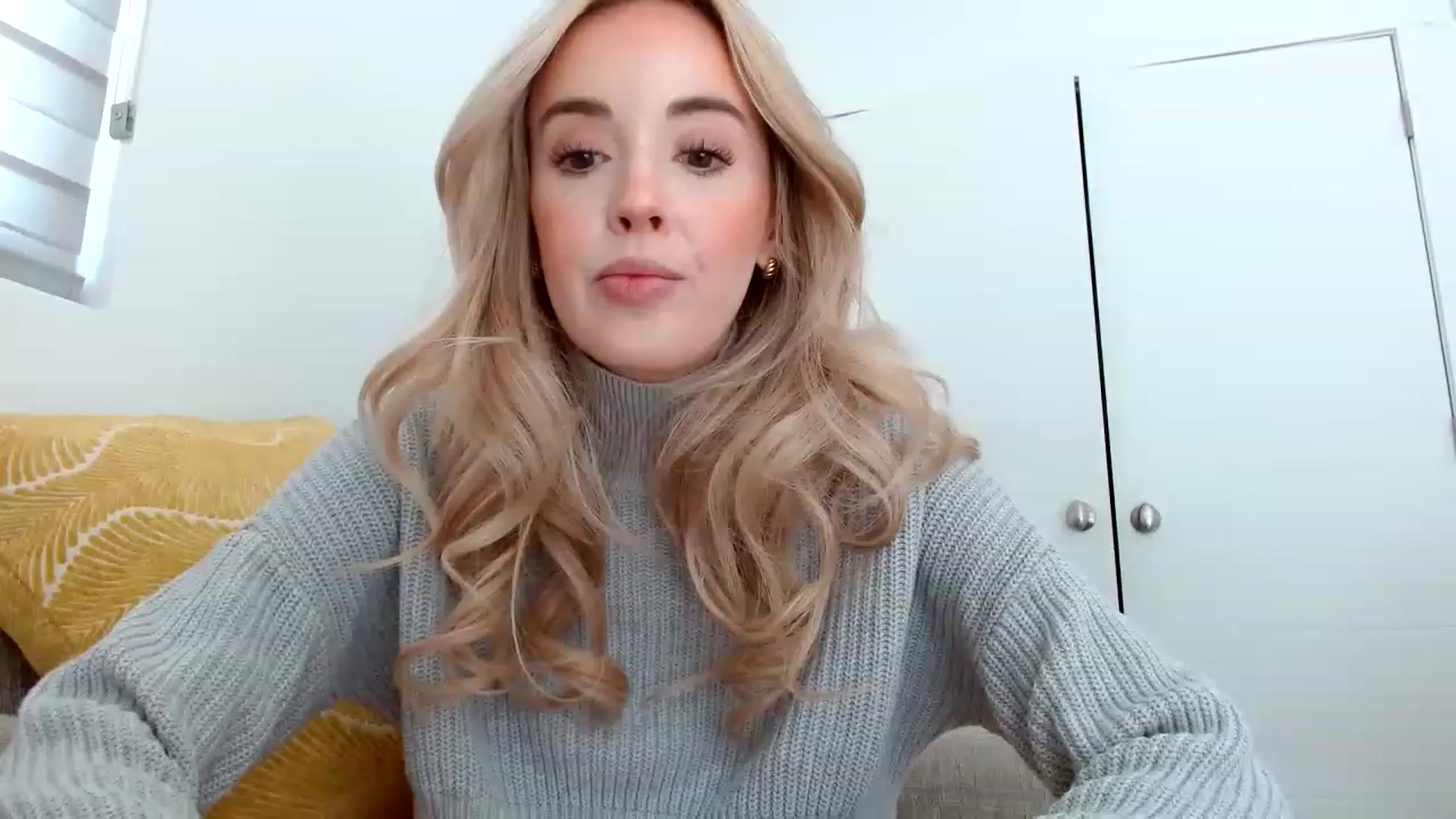 Gallery image thumbnail from Vegansoda's myfreecams stream on, 04/17/2023, 20:42 image 17 of 20