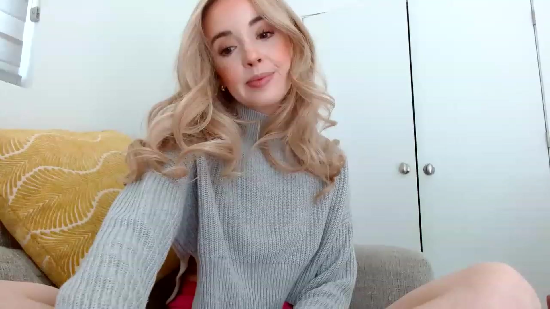 Gallery image thumbnail from Vegansoda's myfreecams stream on, 04/17/2023, 20:42 image 9 of 20