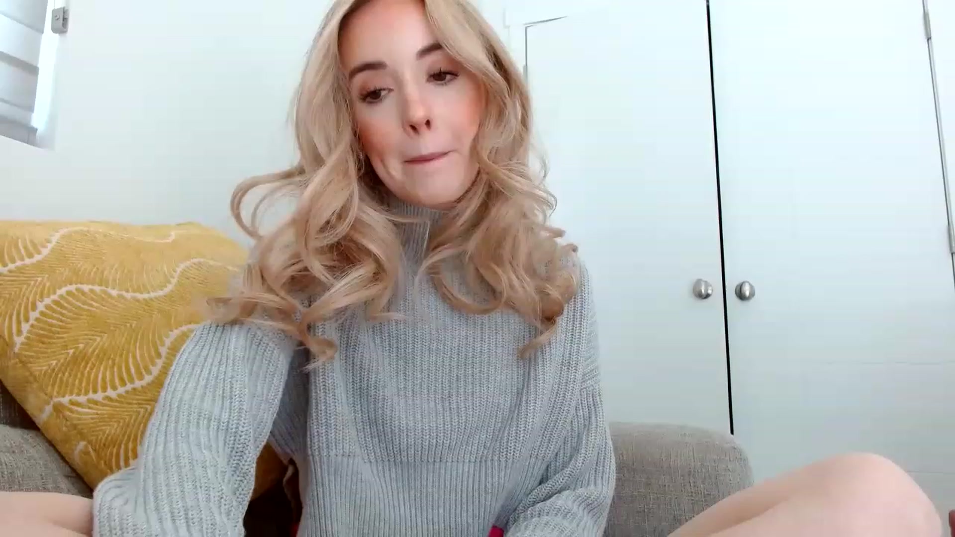 Gallery image thumbnail from Vegansoda's myfreecams stream on, 04/17/2023, 20:42 image 10 of 20