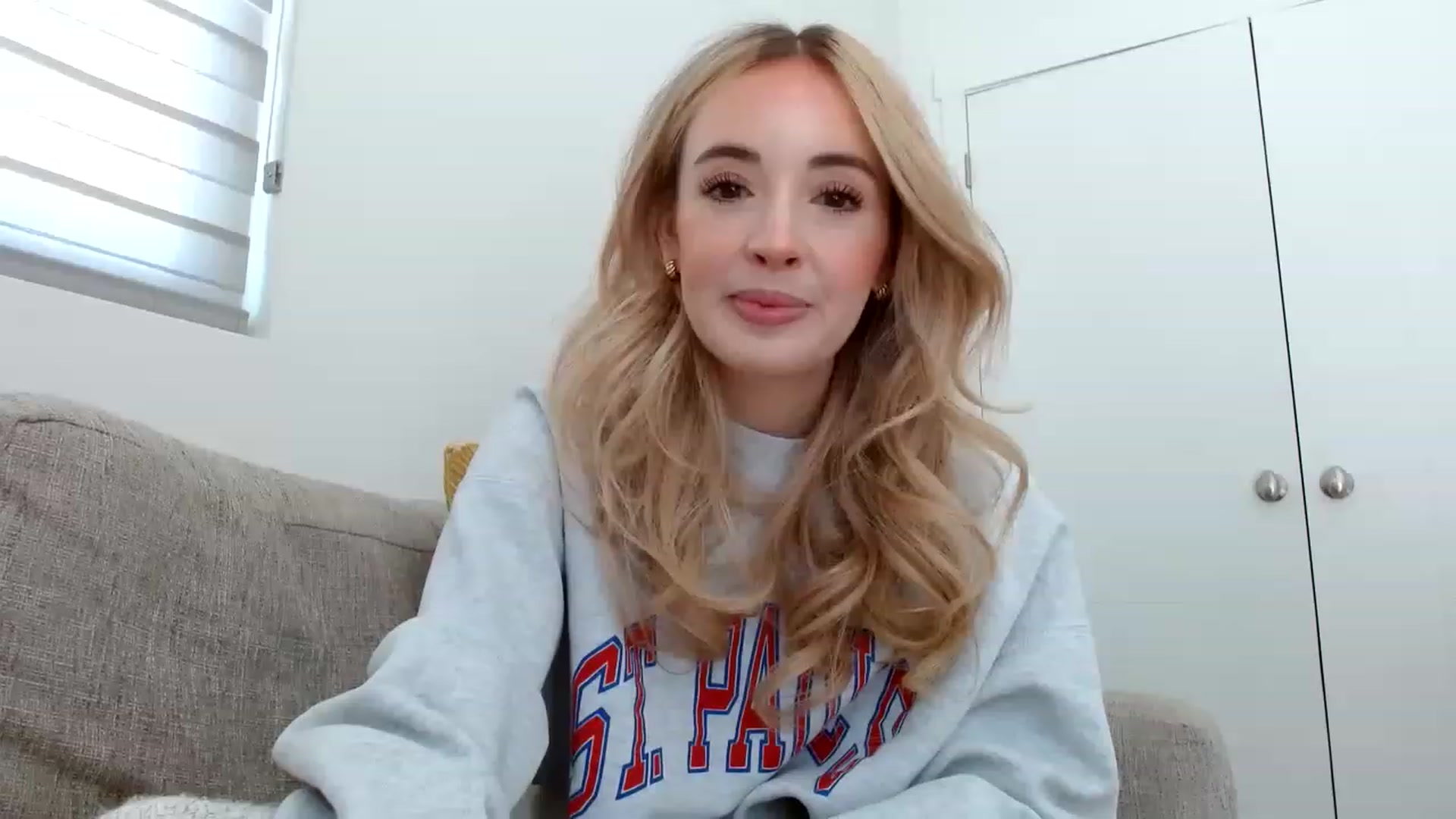 Gallery image thumbnail from Vegansoda's myfreecams stream on, 04/20/2023, 22:19 image 3 of 20