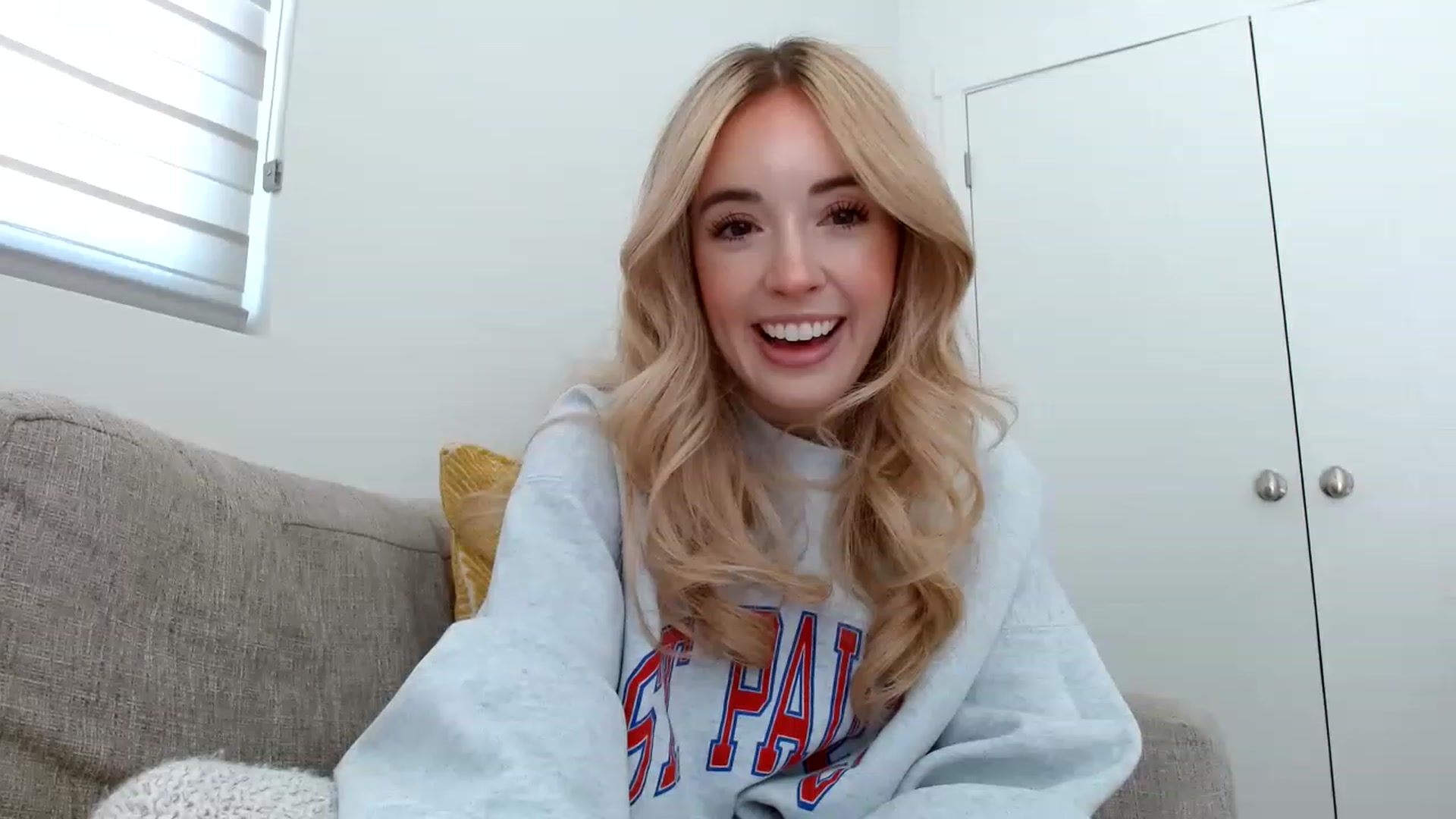 Gallery image thumbnail from Vegansoda's myfreecams stream on, 04/20/2023, 22:19 image 2 of 20