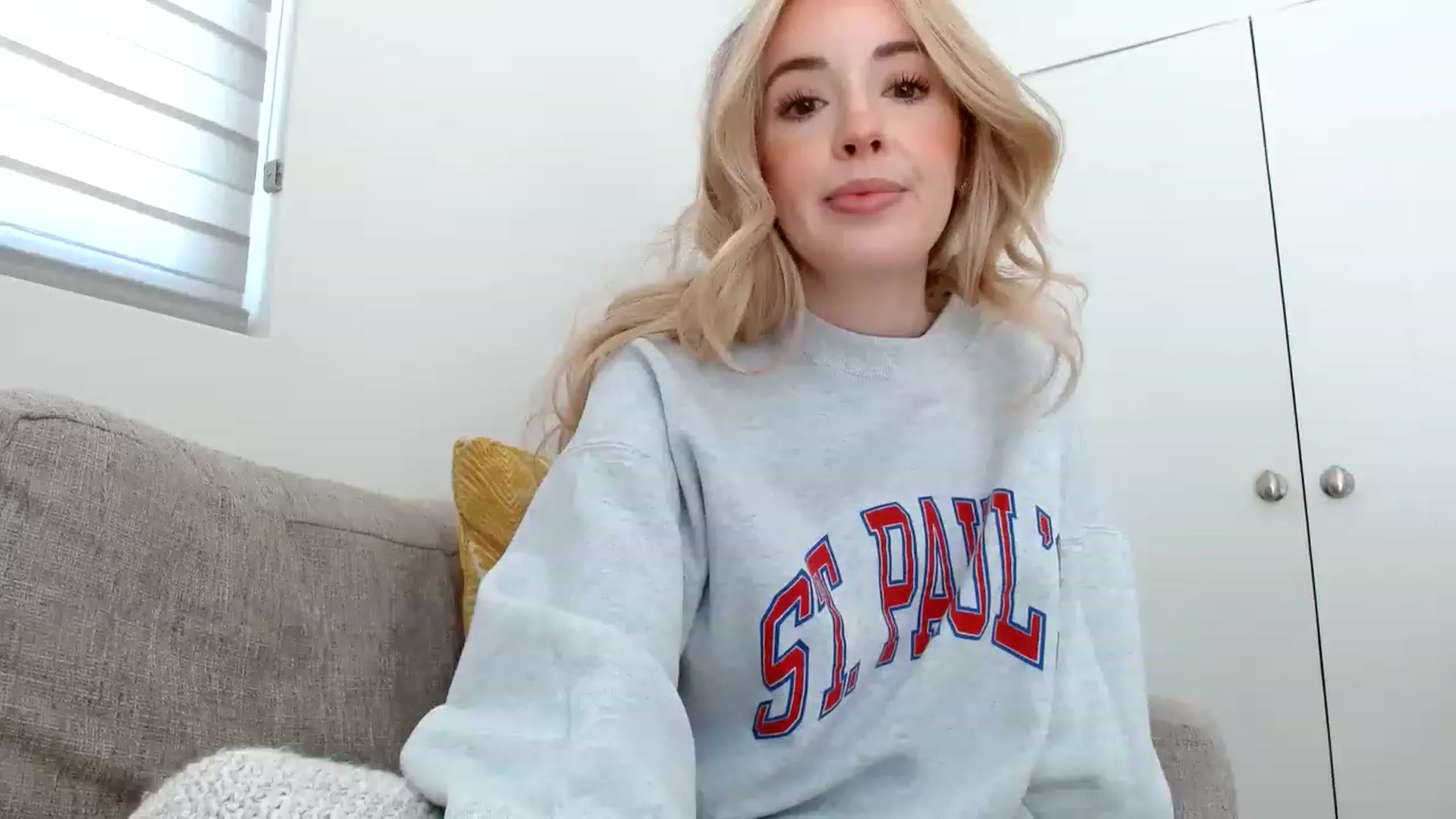 Gallery image thumbnail from Vegansoda's myfreecams stream on, 04/20/2023, 22:19 image 4 of 20
