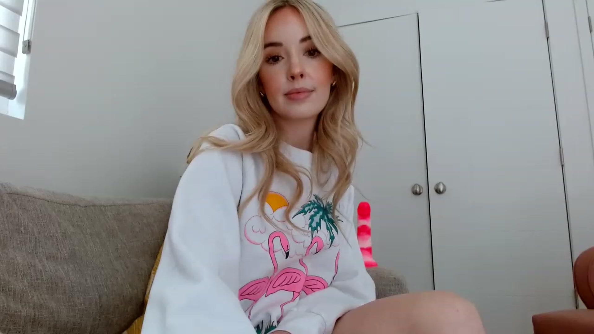 Gallery image thumbnail from Vegansoda's myfreecams stream on, 05/04/2023, 21:53 image 6 of 20