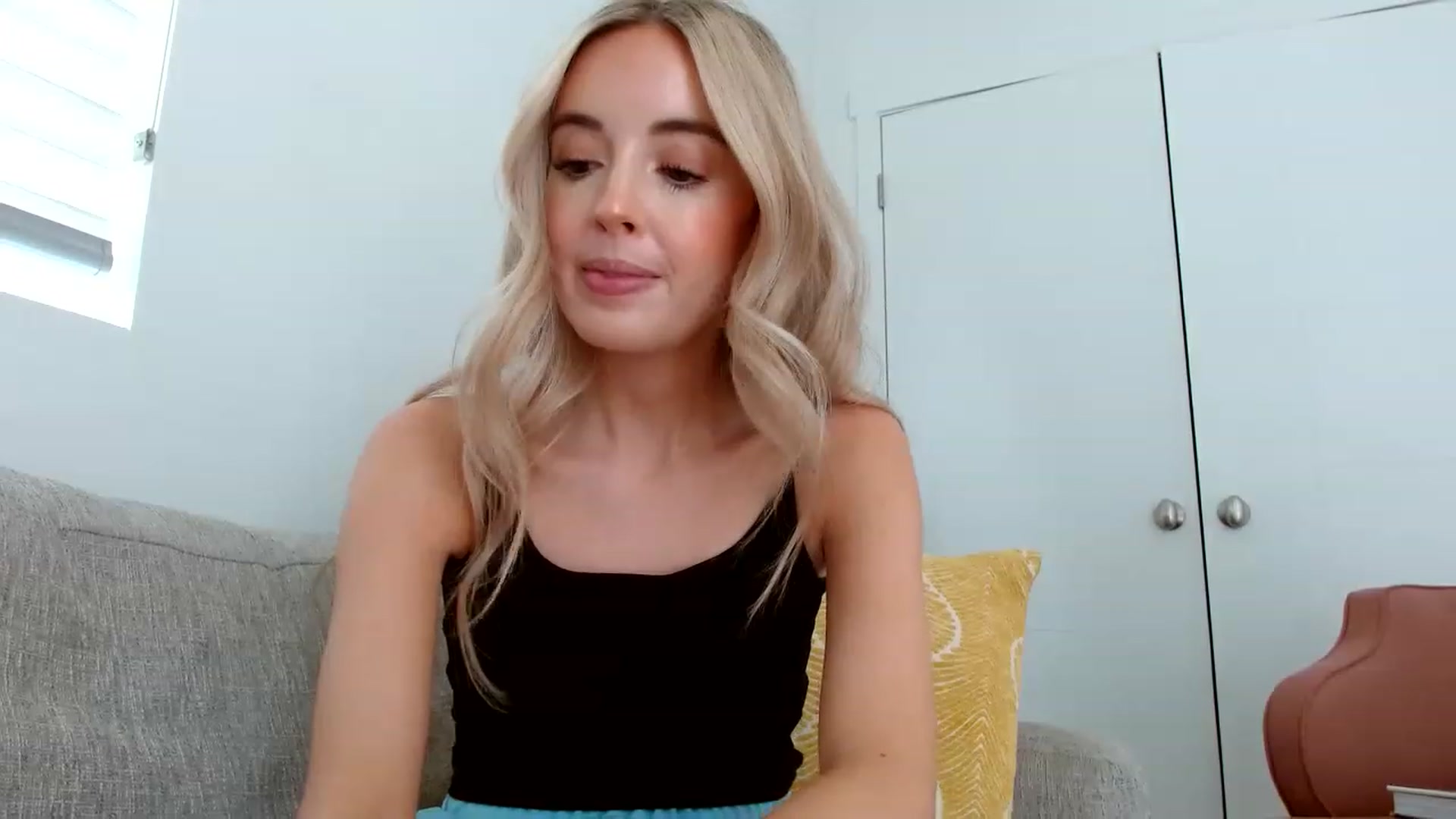 Gallery image thumbnail from Vegansoda's myfreecams stream on, 05/11/2023, 23:48 image 9 of 20