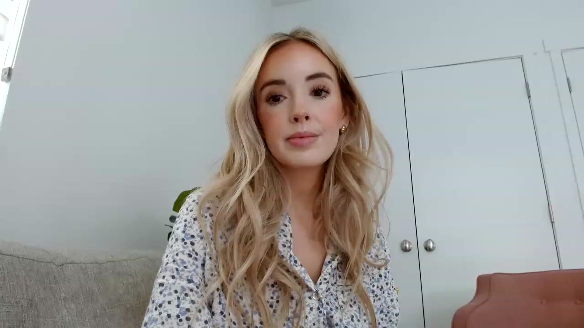 Gallery image thumbnail from Vegansoda's myfreecams stream on, 05/12/2023, 17:59 image 14 of 20