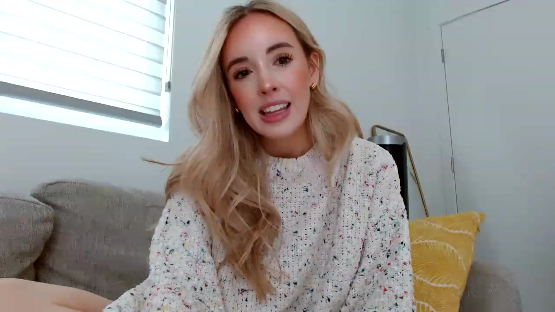 Gallery image thumbnail from Vegansoda's myfreecams stream on, 05/17/2023, 24:03 image 8 of 20