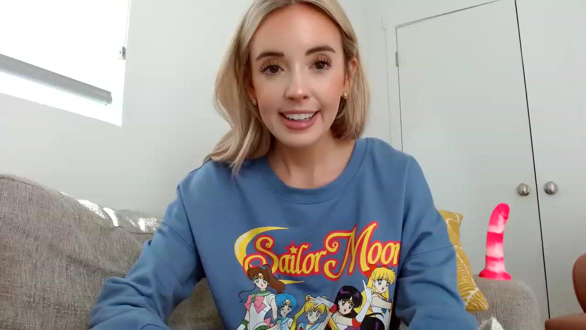 Gallery image thumbnail from Vegansoda's myfreecams stream on, 05/20/2023, 23:52 image 15 of 20