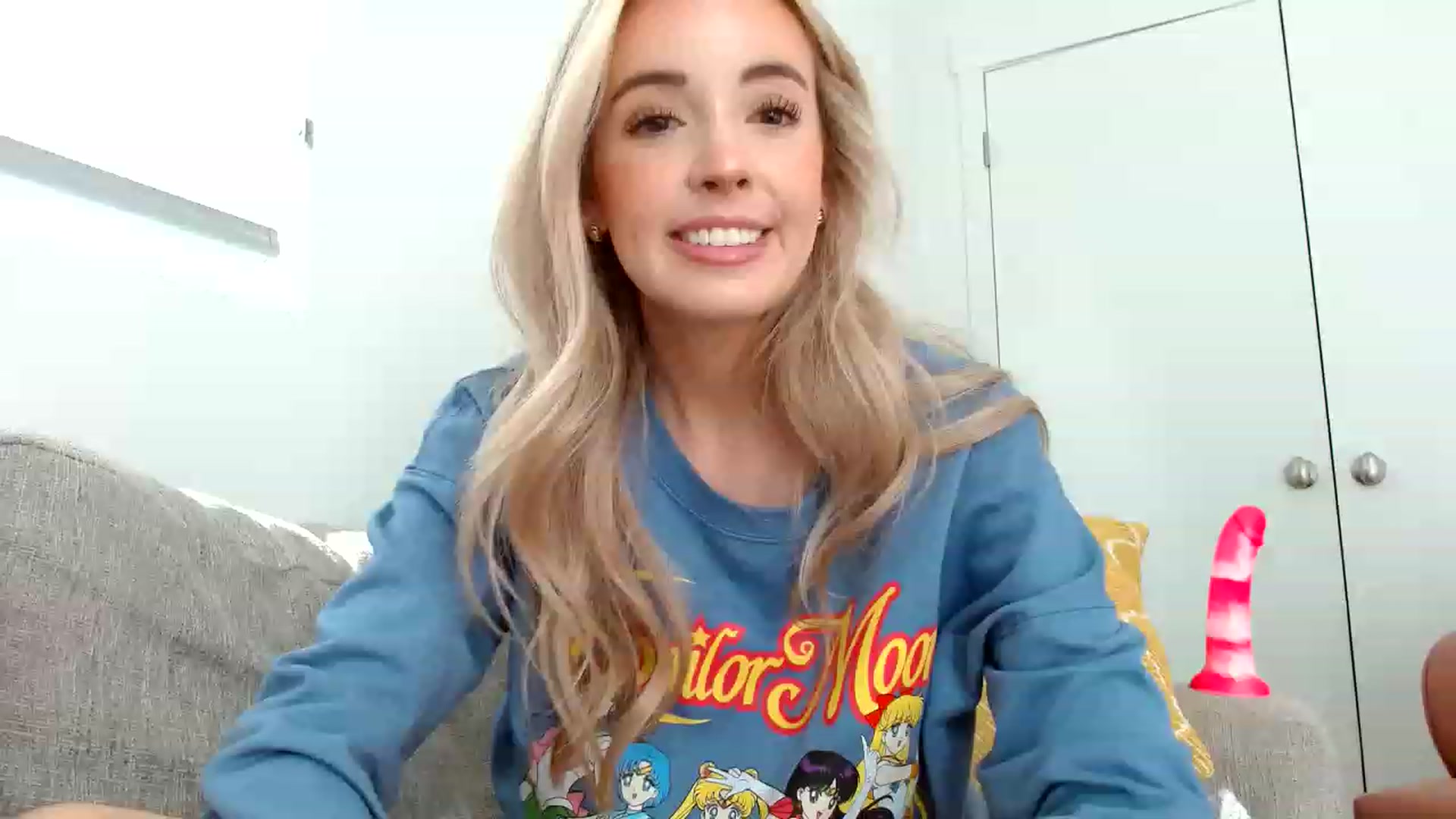 Gallery image thumbnail from Vegansoda's myfreecams stream on, 05/20/2023, 23:52 image 13 of 20