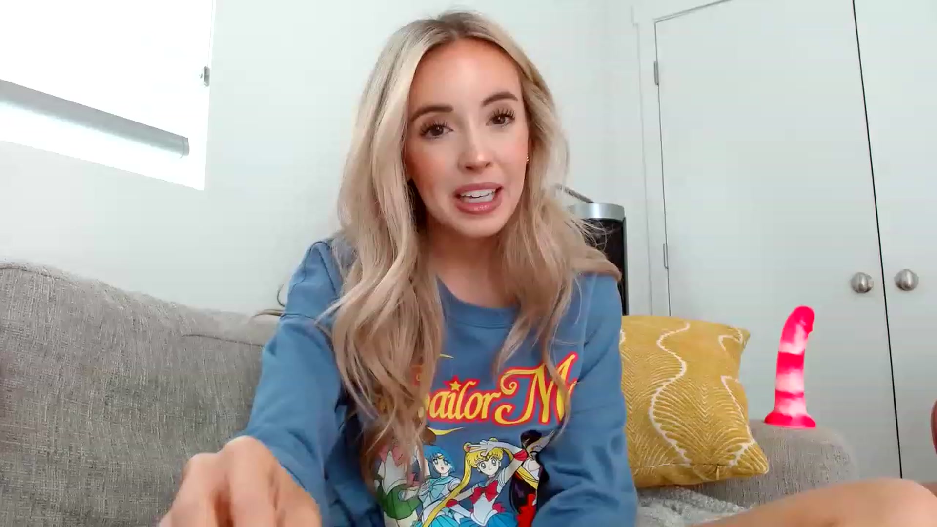 Gallery image thumbnail from Vegansoda's myfreecams stream on, 05/20/2023, 23:52 image 8 of 20