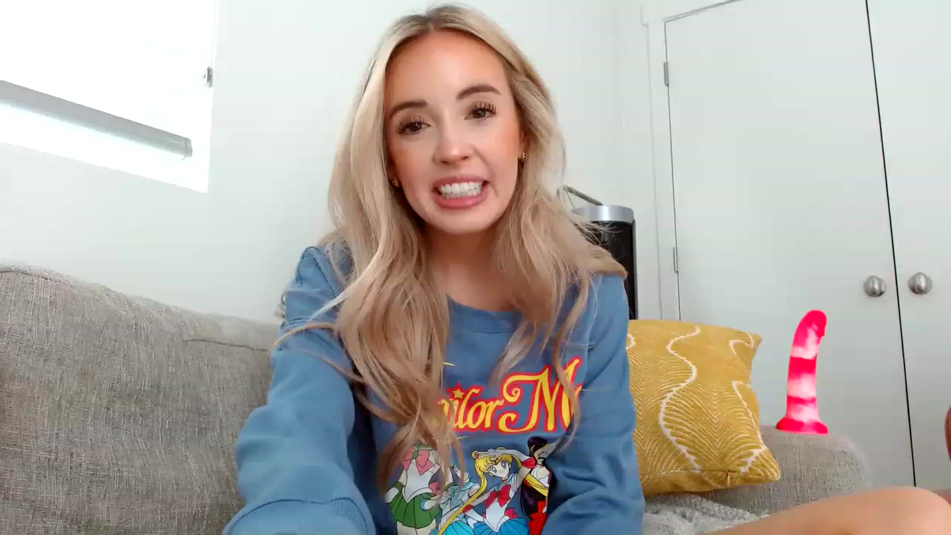 Gallery image thumbnail from Vegansoda's myfreecams stream on, 05/20/2023, 23:52 image 7 of 20