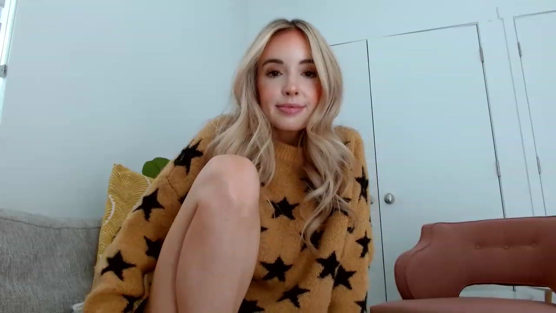 Gallery image thumbnail from Vegansoda's myfreecams stream on, 05/23/2023, 23:20 image 10 of 20
