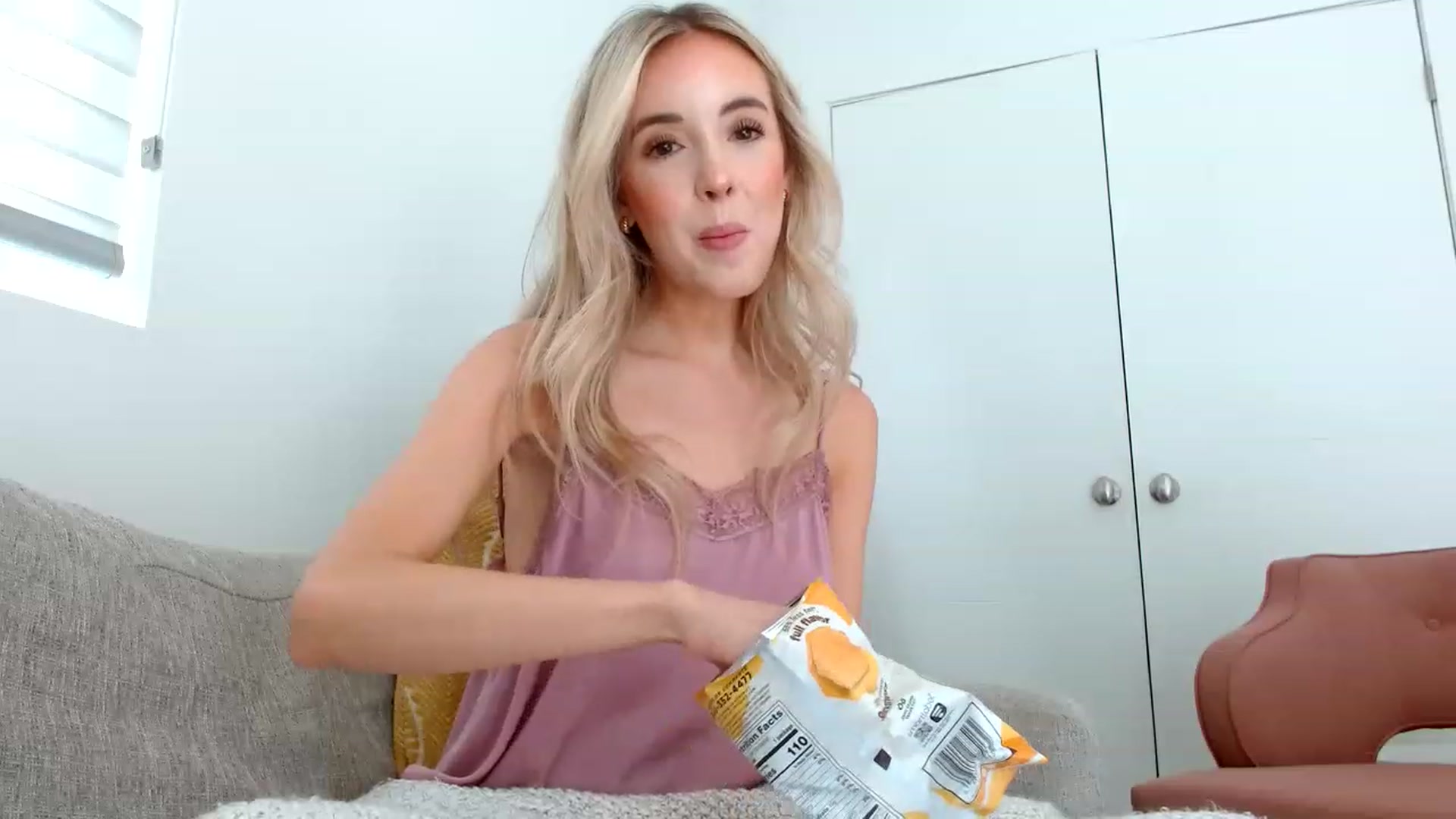 Gallery image thumbnail from Vegansoda's myfreecams stream on, 05/23/2023, 23:20 image 13 of 20