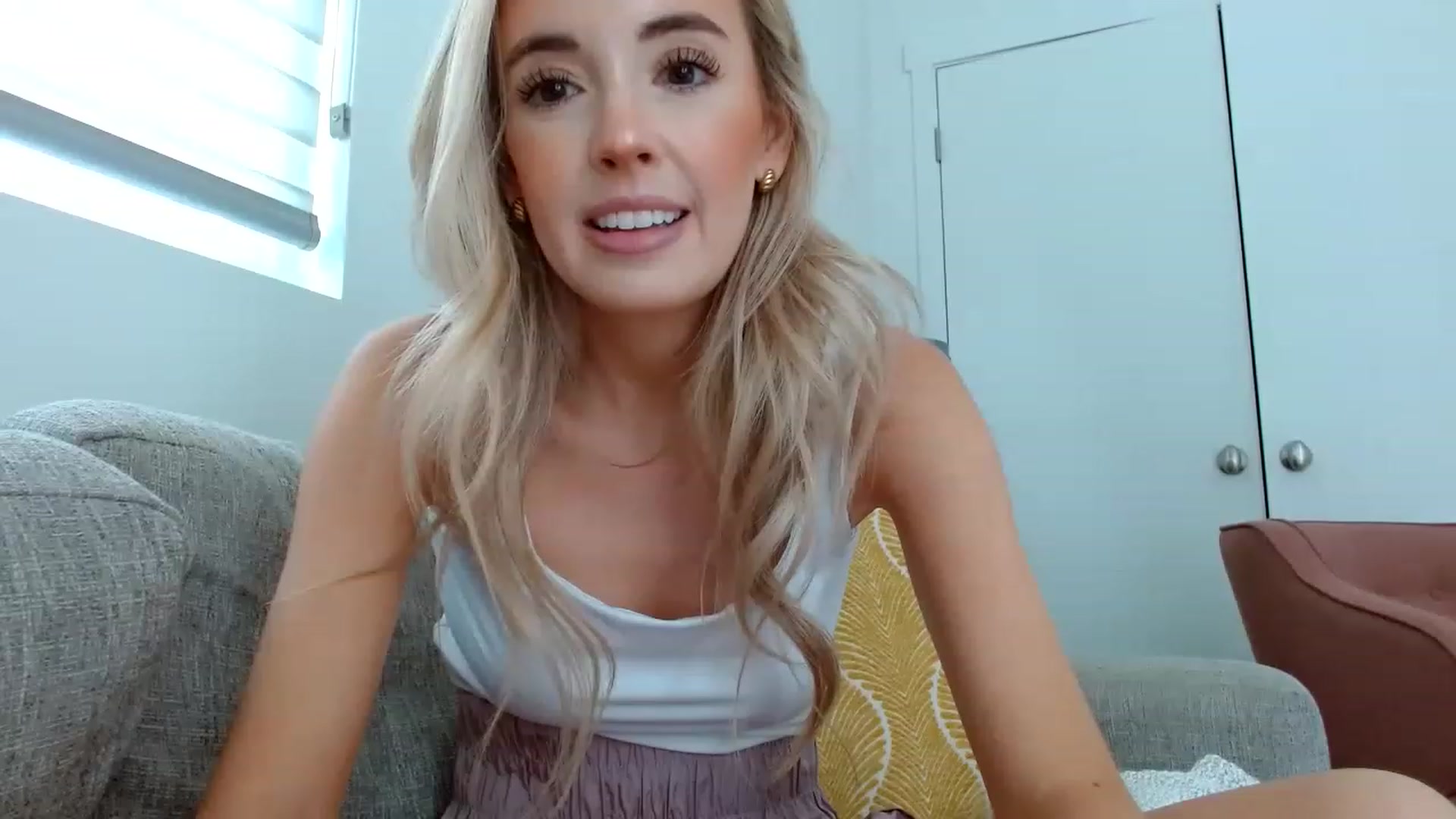 Gallery image thumbnail from Vegansoda's myfreecams stream on, 05/24/2023, 23:04 image 1 of 20