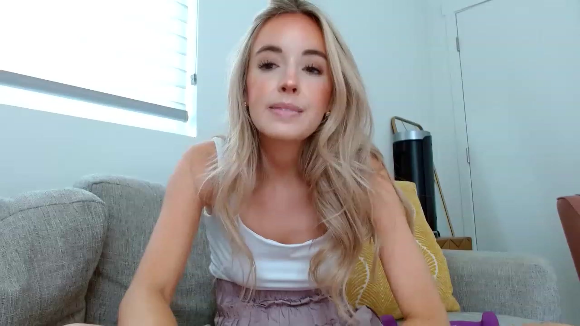 Gallery image thumbnail from Vegansoda's myfreecams stream on, 05/24/2023, 23:04 image 20 of 20