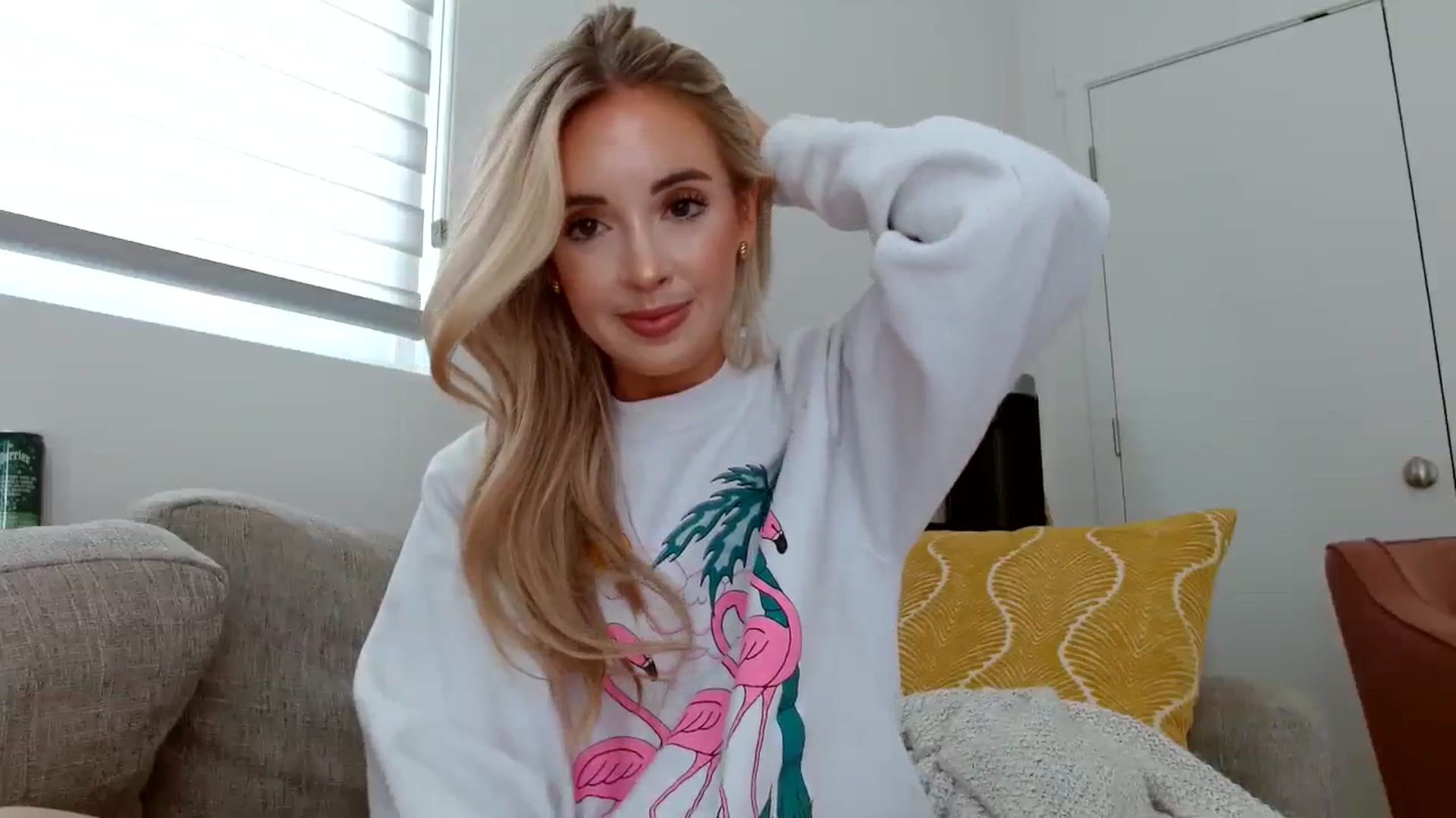 Gallery image thumbnail from Vegansoda's myfreecams stream on, 05/31/2023, 21:59 image 12 of 20