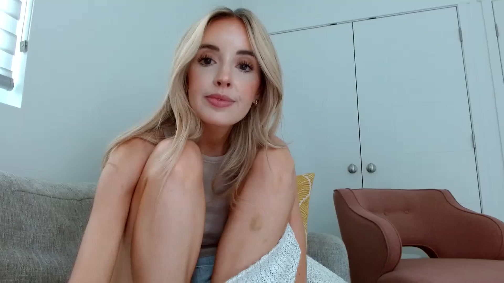 Gallery image thumbnail from Vegansoda's myfreecams stream on, 05/31/2023, 21:59 image 20 of 20
