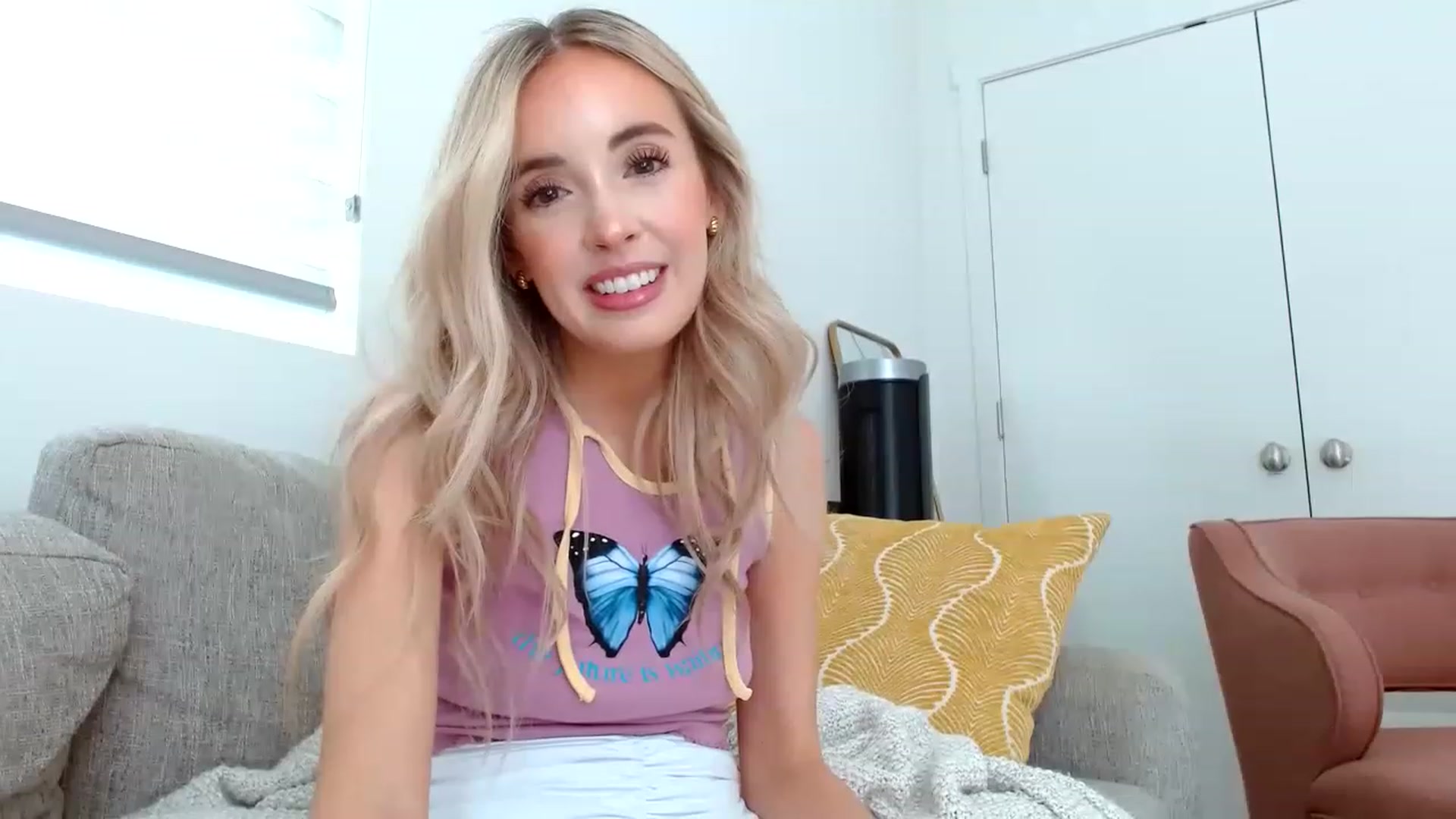Gallery image thumbnail from Vegansoda's myfreecams stream on, 06/01/2023, 23:26 image 7 of 20