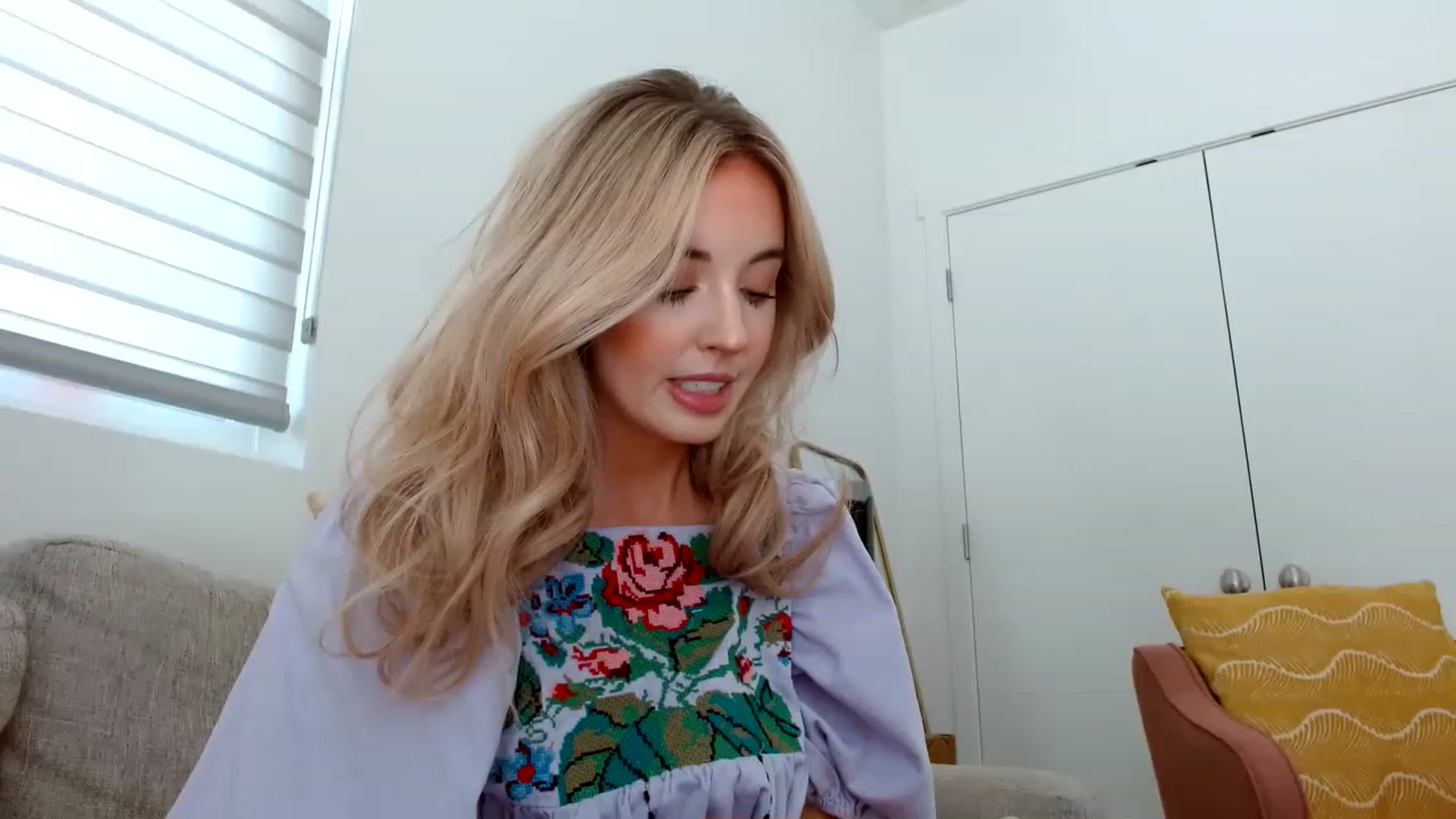 Gallery image thumbnail from Vegansoda's myfreecams stream on, 06/04/2023, 20:21 image 16 of 20