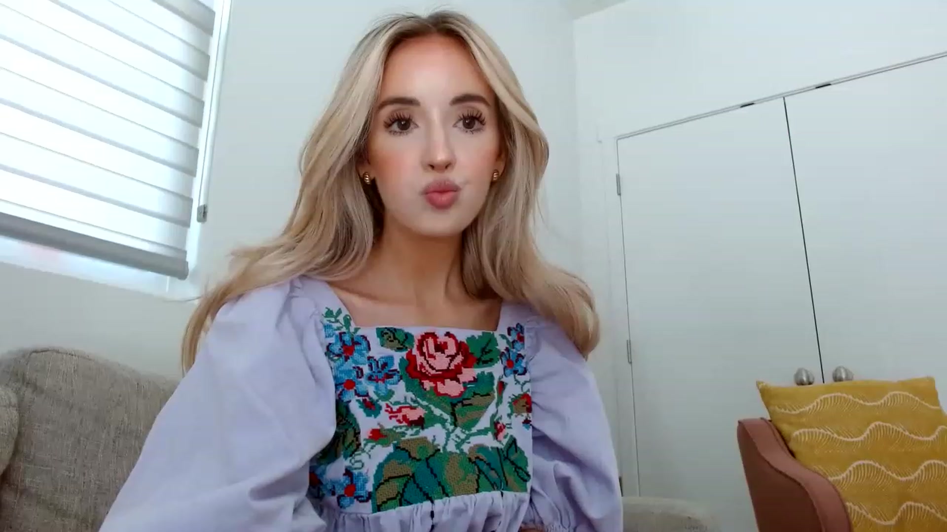 Gallery image thumbnail from Vegansoda's myfreecams stream on, 06/04/2023, 20:21 image 7 of 20