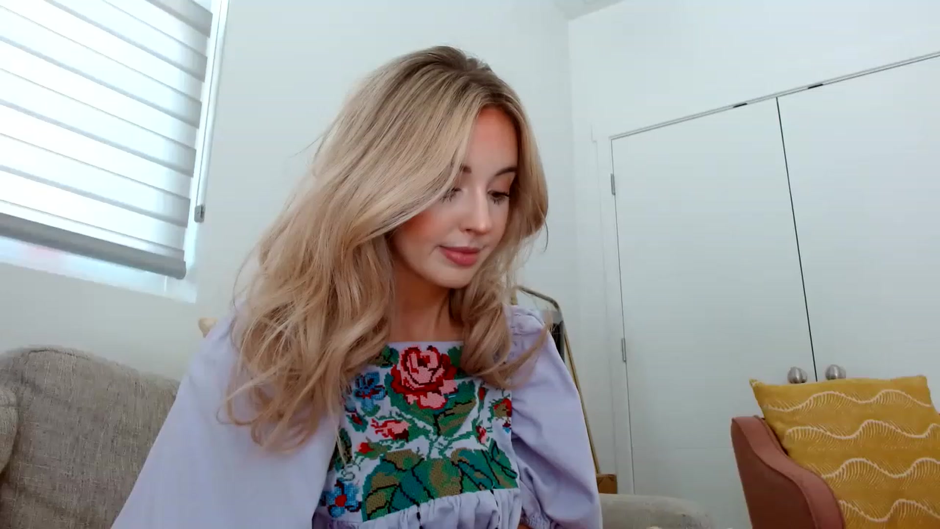 Gallery image thumbnail from Vegansoda's myfreecams stream on, 06/04/2023, 20:21 image 17 of 20