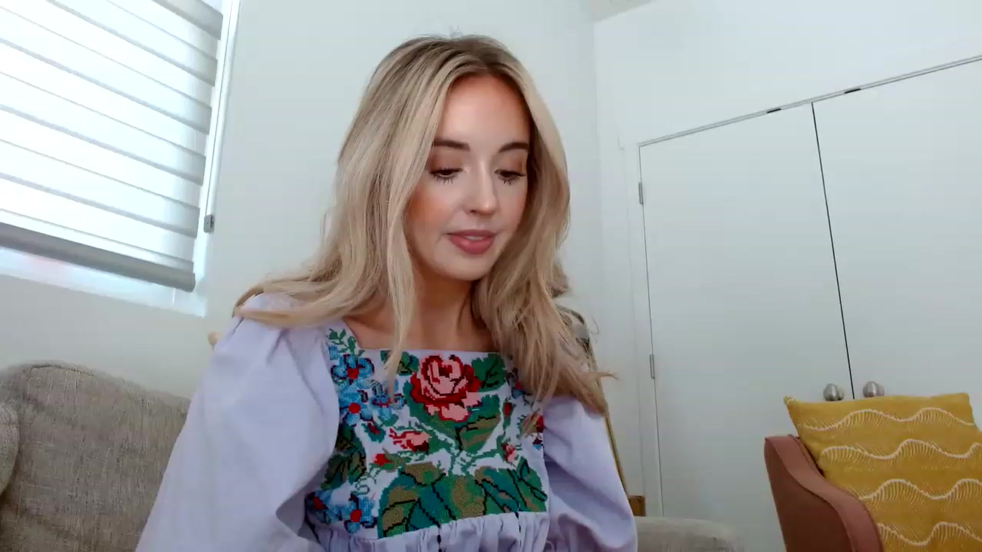 Gallery image thumbnail from Vegansoda's myfreecams stream on, 06/04/2023, 20:21 image 8 of 20