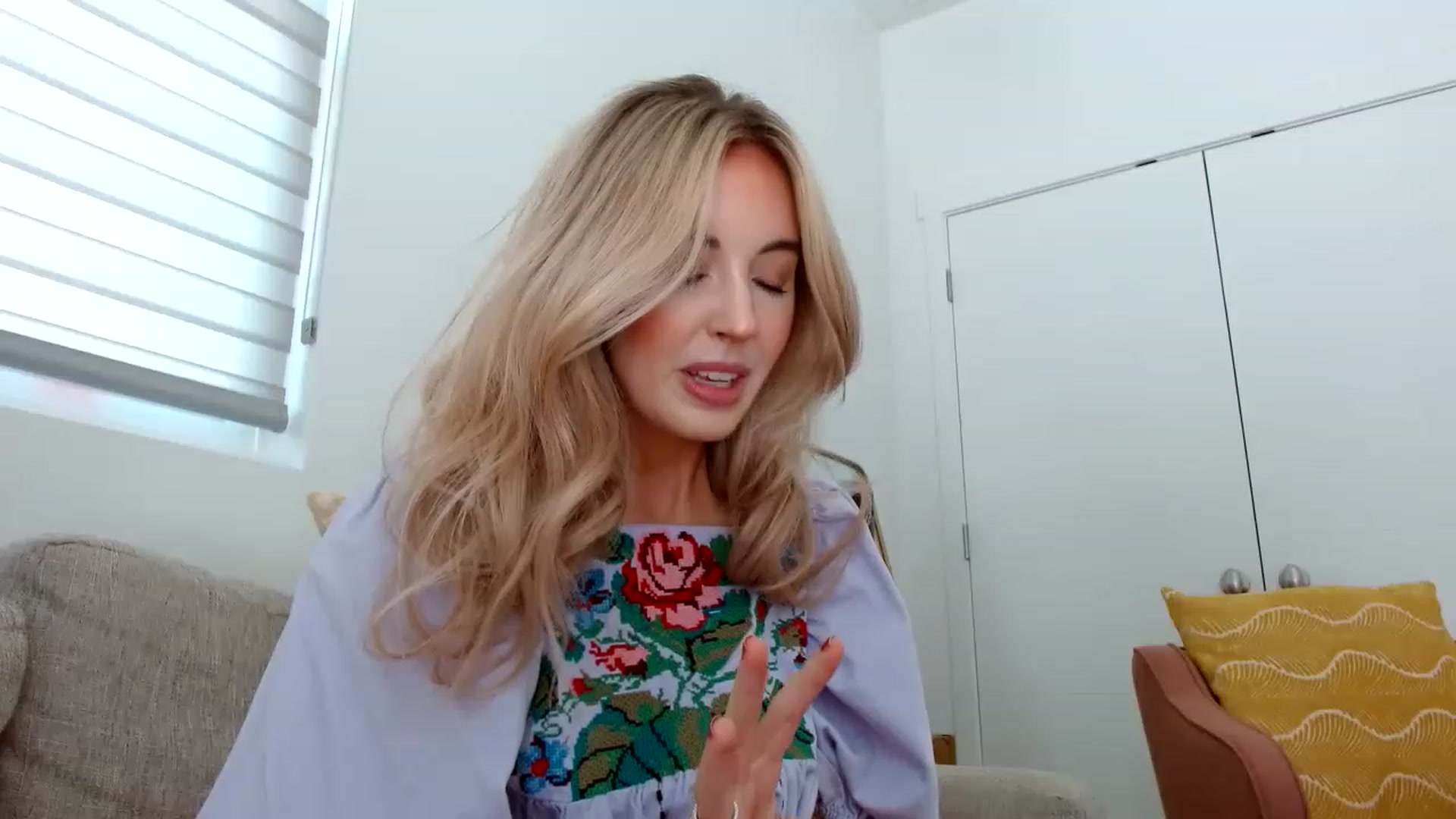 Gallery image thumbnail from Vegansoda's myfreecams stream on, 06/04/2023, 20:21 image 19 of 20