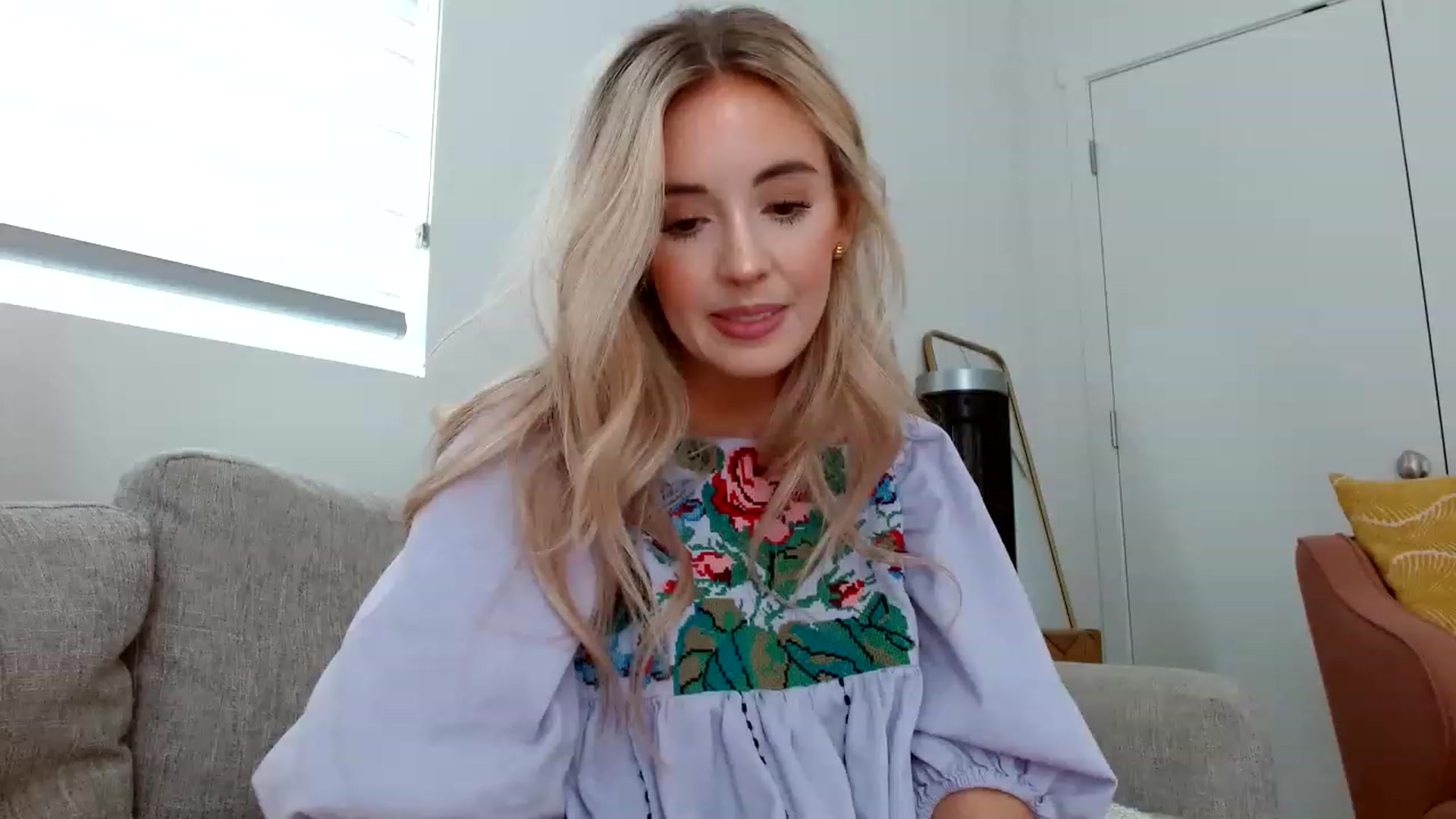 Gallery image thumbnail from Vegansoda's myfreecams stream on, 06/04/2023, 23:50 image 17 of 20