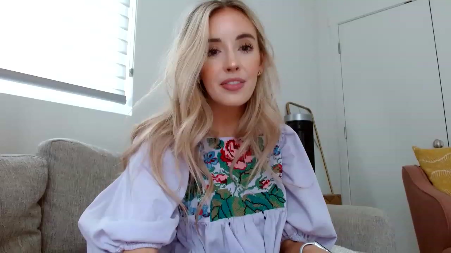 Gallery image thumbnail from Vegansoda's myfreecams stream on, 06/04/2023, 23:50 image 15 of 20