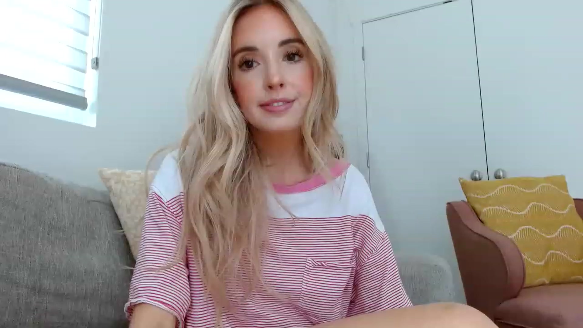 Gallery image thumbnail from Vegansoda's myfreecams stream on, 06/06/2023, 20:34 image 20 of 20