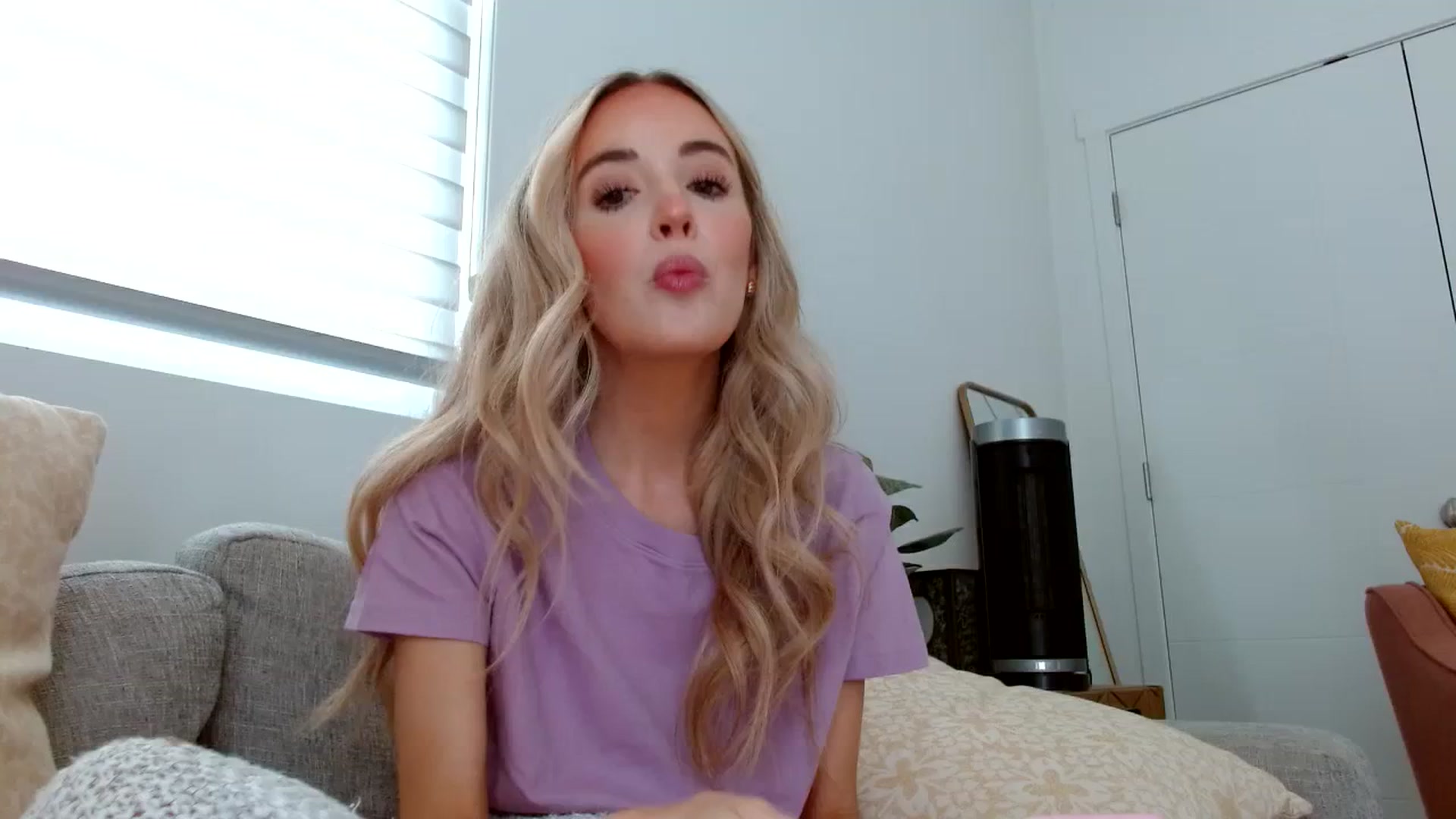 Gallery image thumbnail from Vegansoda's myfreecams stream on, 06/08/2023, 22:58 image 1 of 20