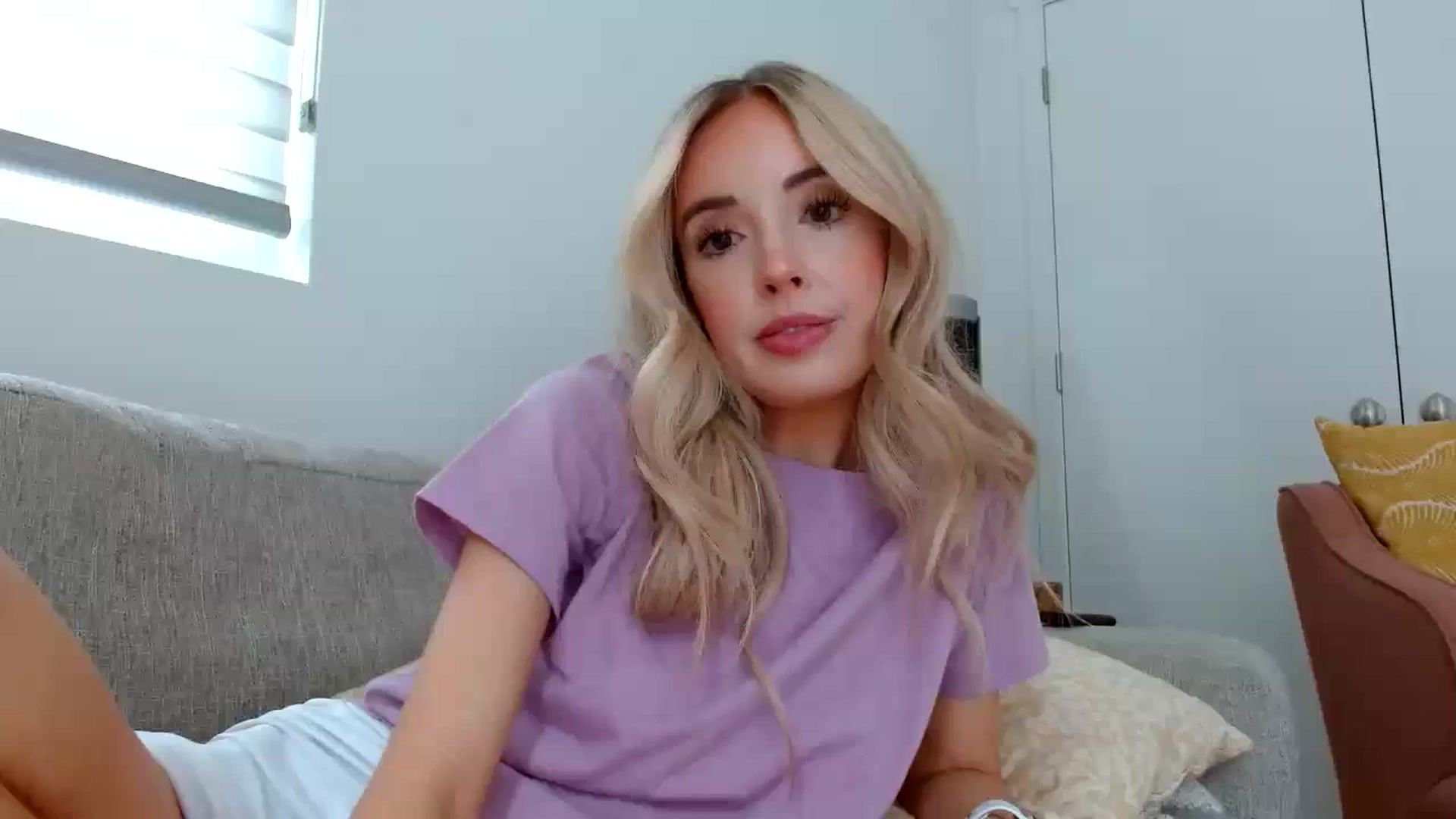 Gallery image thumbnail from Vegansoda's myfreecams stream on, 06/08/2023, 22:58 image 14 of 20