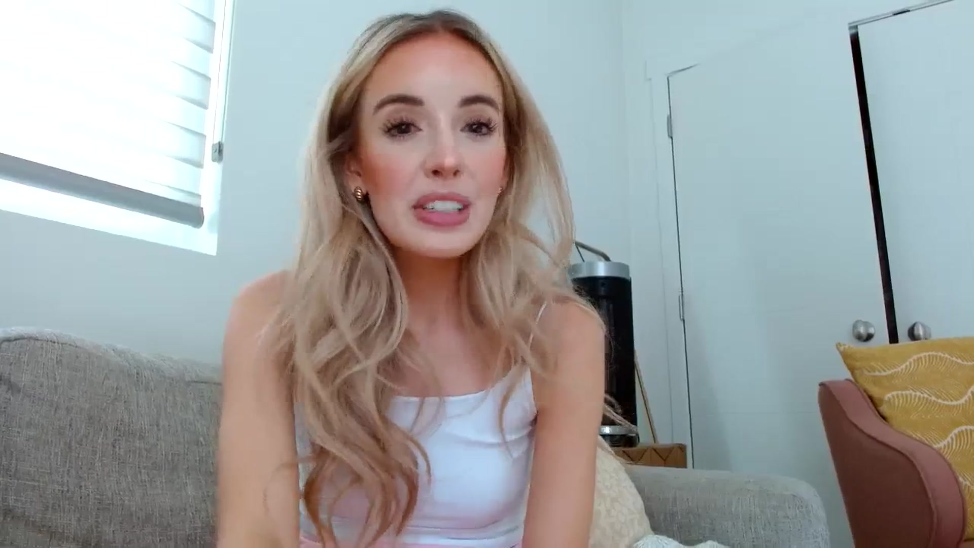 Gallery image thumbnail from Vegansoda's myfreecams stream on, 06/09/2023, 22:46 image 5 of 20