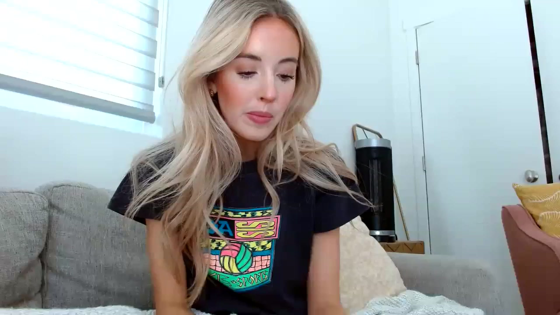 Gallery image thumbnail from Vegansoda's myfreecams stream on, 06/10/2023, 20:59 image 1 of 20