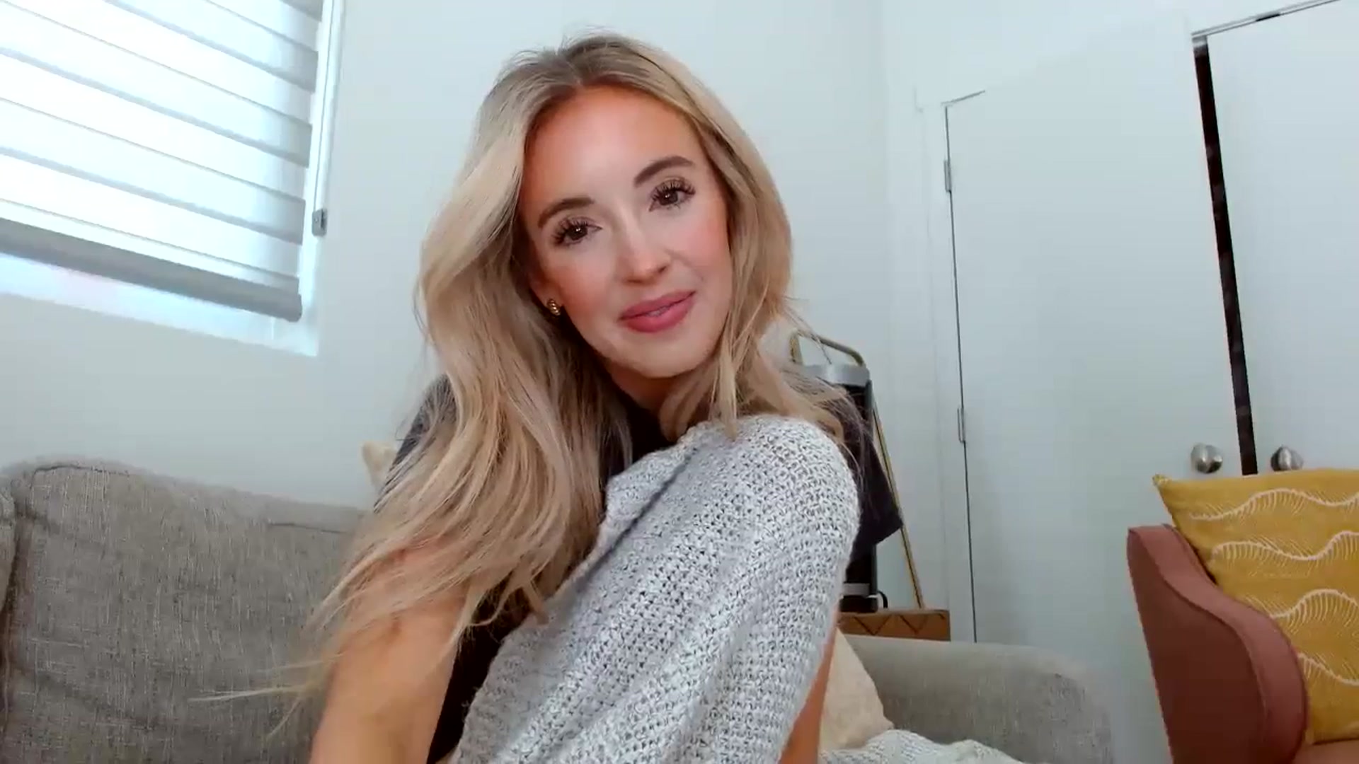 Gallery image thumbnail from Vegansoda's myfreecams stream on, 06/10/2023, 20:59 image 7 of 20