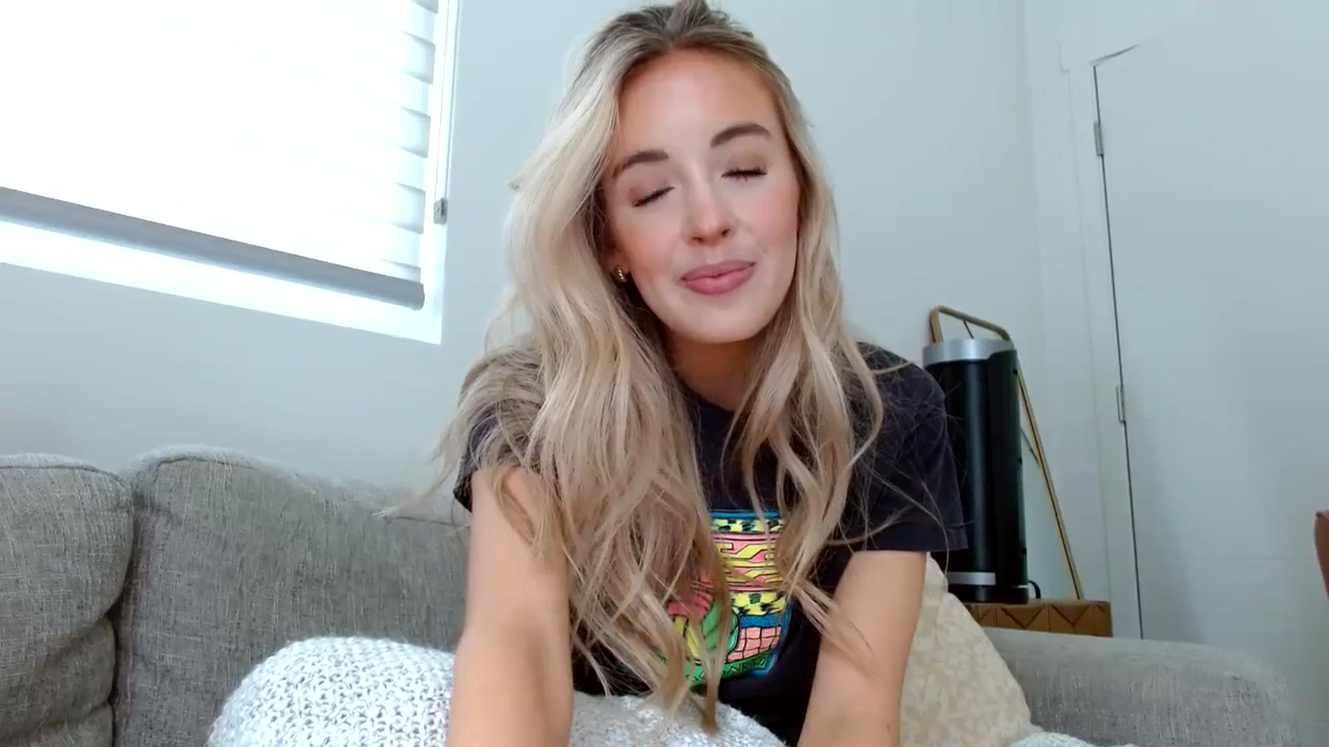 Gallery image thumbnail from Vegansoda's myfreecams stream on, 06/10/2023, 20:59 image 12 of 20