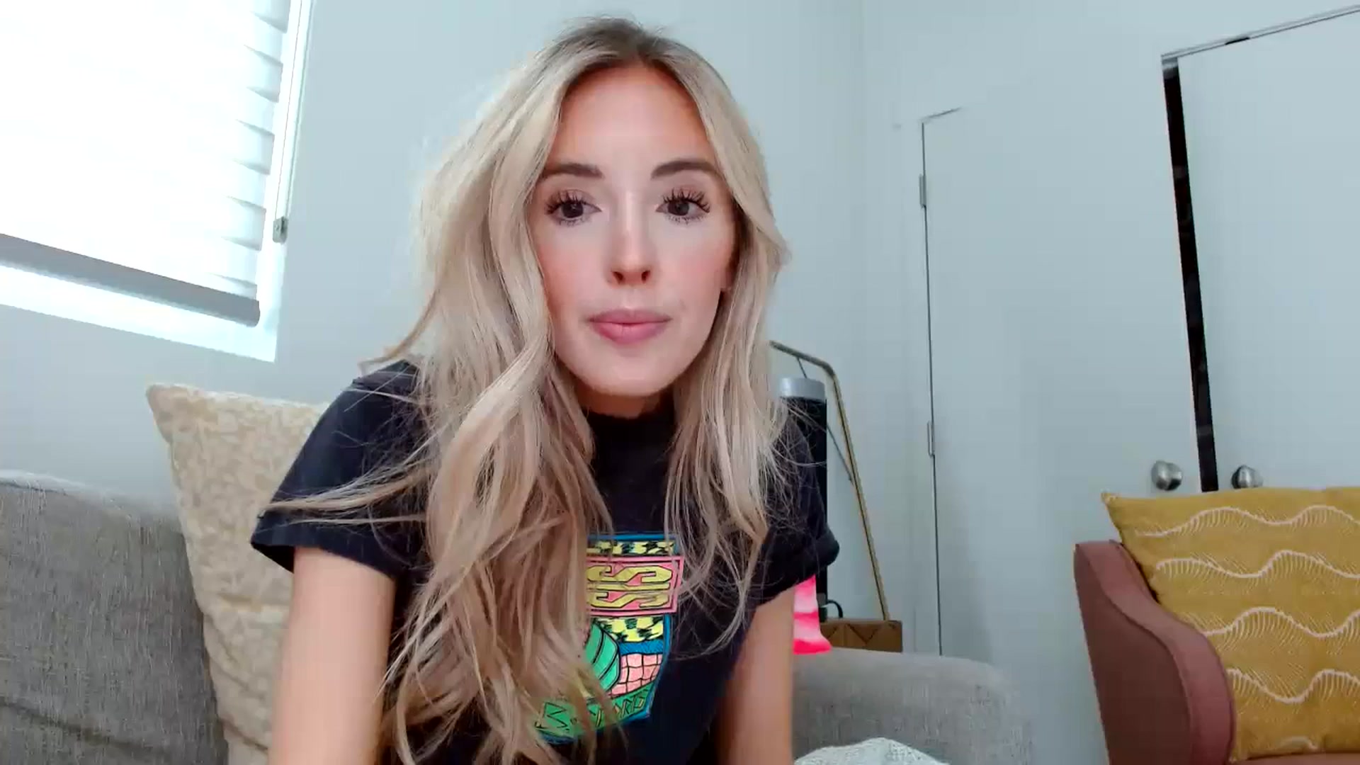 Gallery image thumbnail from Vegansoda's myfreecams stream on, 06/10/2023, 22:09 image 6 of 20