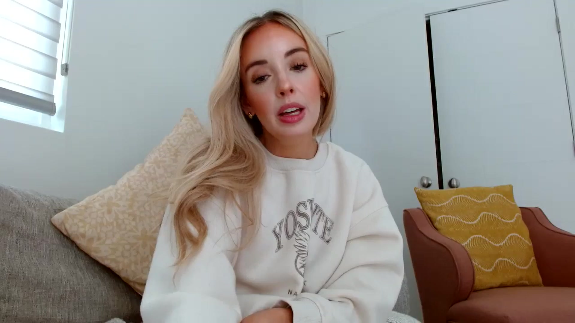 Gallery image thumbnail from Vegansoda's myfreecams stream on, 06/12/2023, 22:01 image 14 of 20