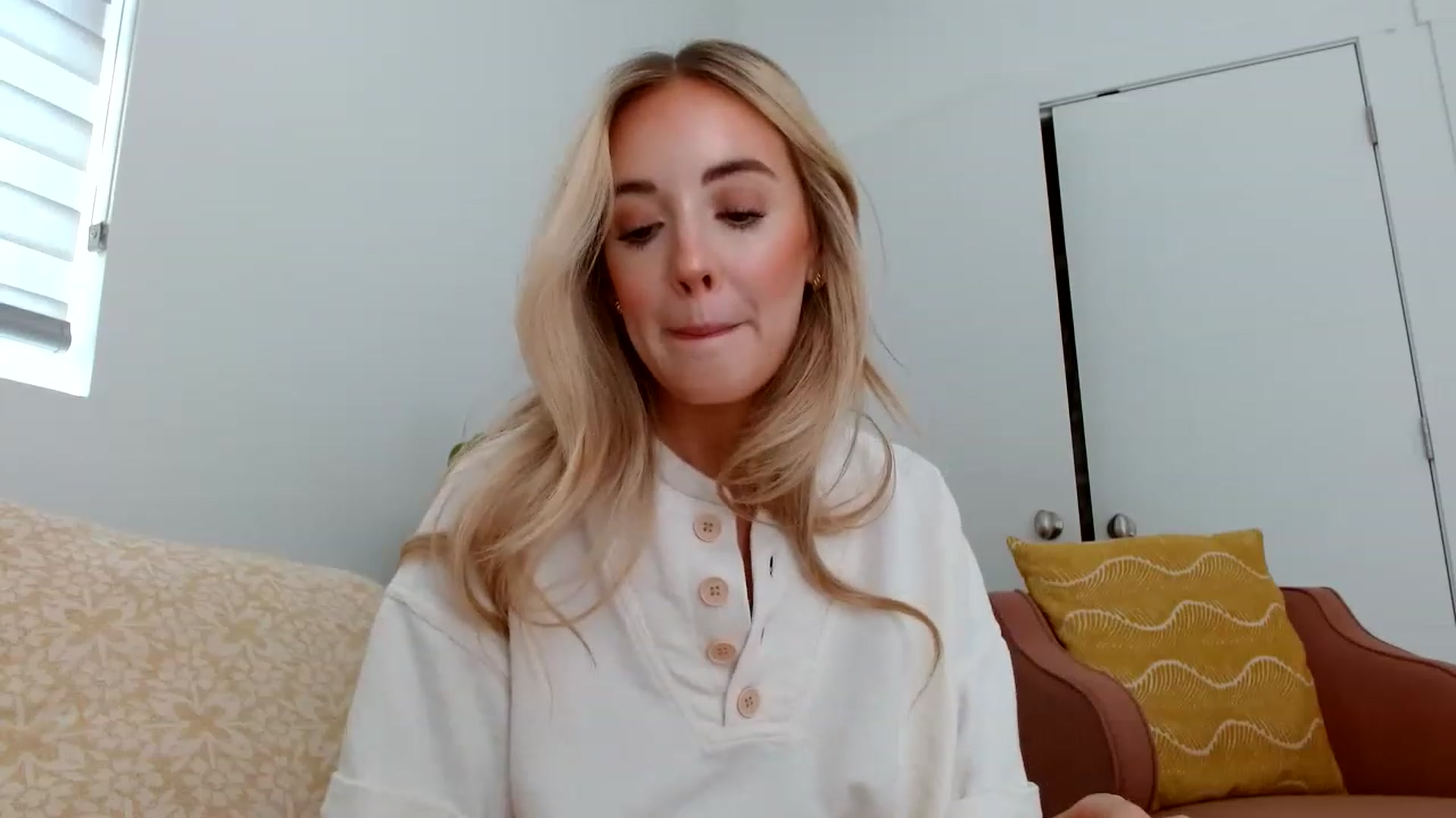 Gallery image thumbnail from Vegansoda's myfreecams stream on, 06/14/2023, 23:01 image 8 of 20
