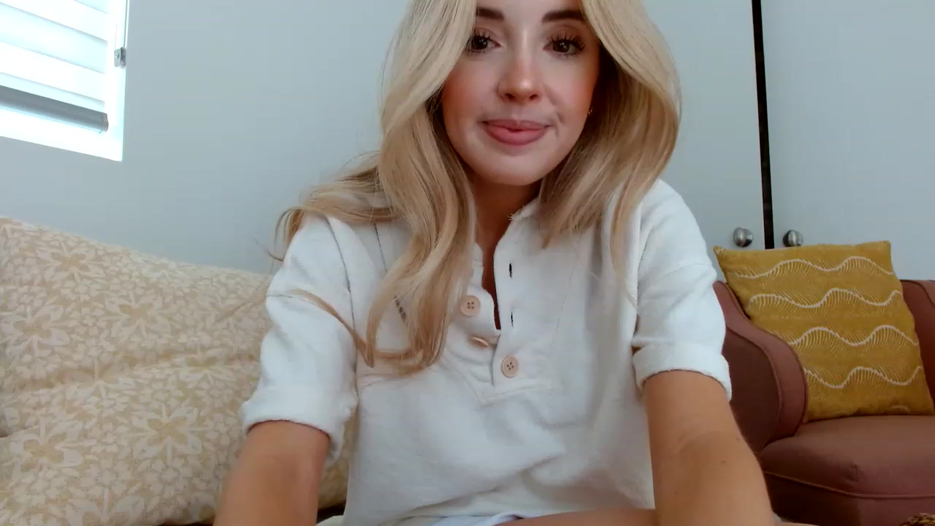 Gallery image thumbnail from Vegansoda's myfreecams stream on, 06/14/2023, 23:01 image 19 of 20