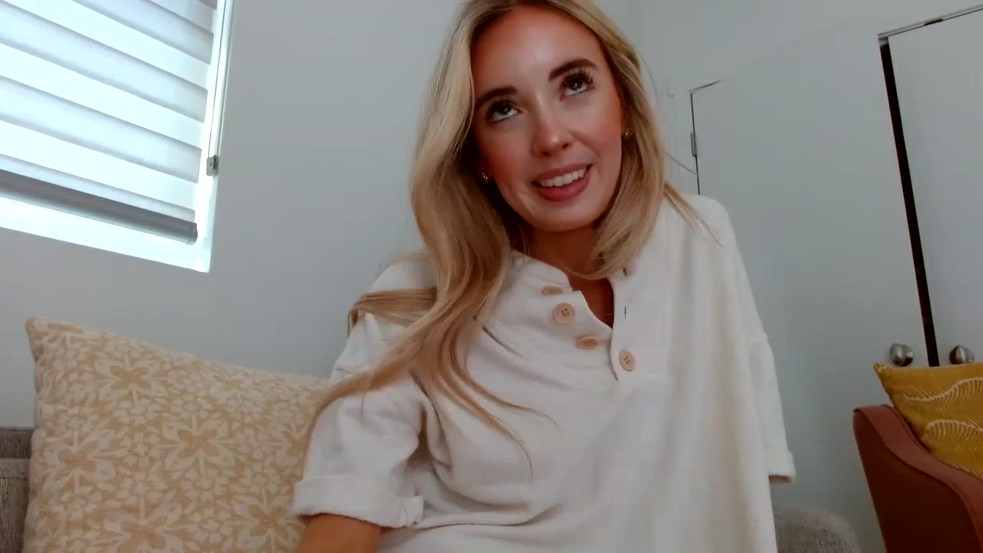 Gallery image thumbnail from Vegansoda's myfreecams stream on, 06/14/2023, 23:01 image 4 of 20