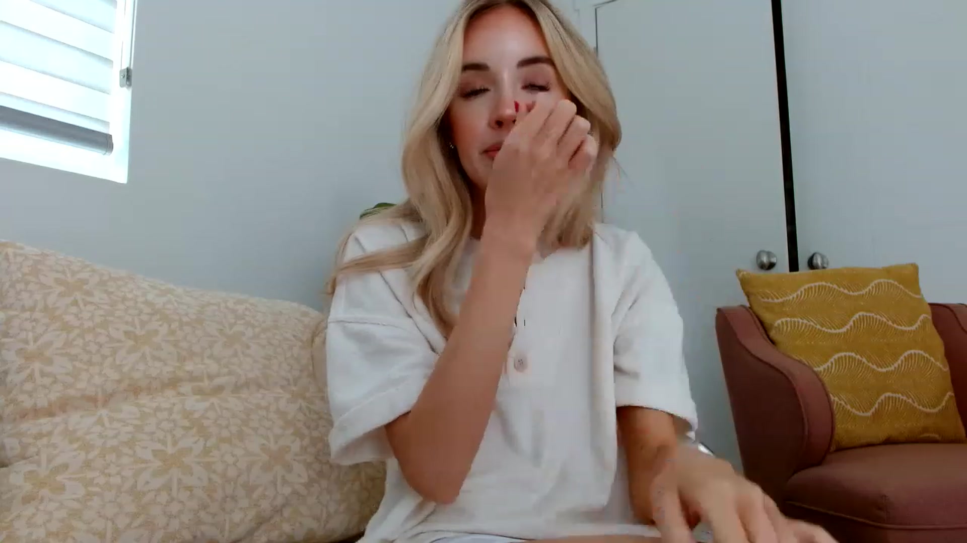 Gallery image thumbnail from Vegansoda's myfreecams stream on, 06/14/2023, 23:01 image 20 of 20